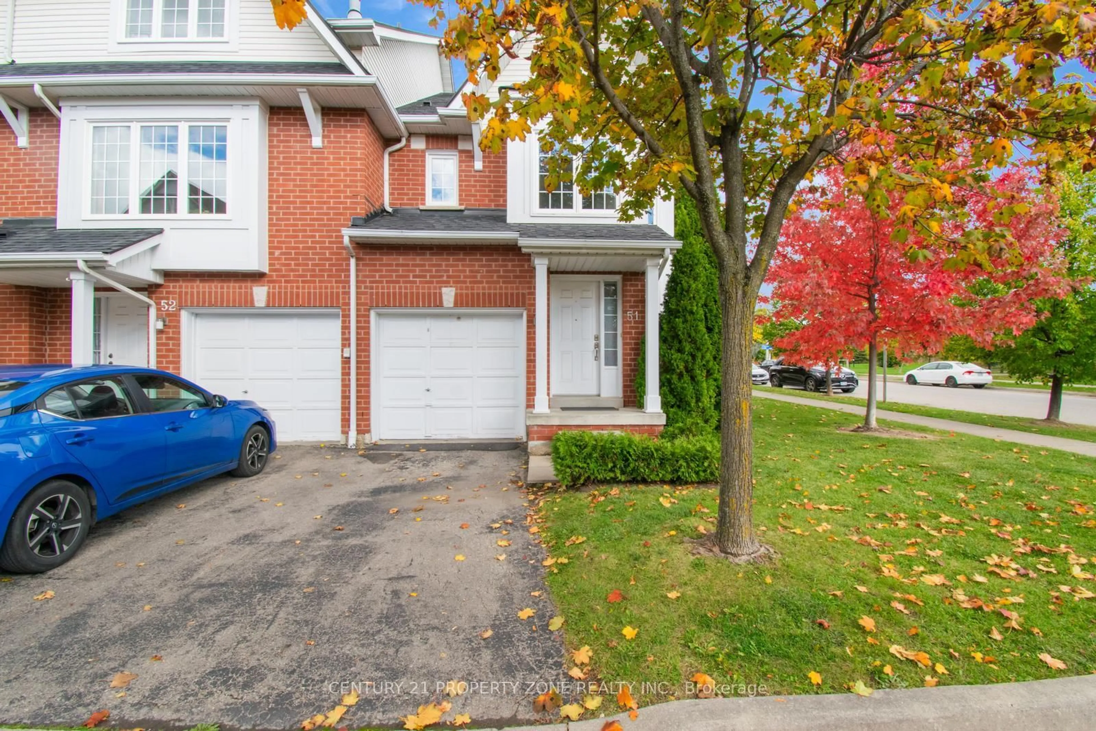 Home with brick exterior material, street for 1575 South Parade Crt #51, Mississauga Ontario L5M 6E9