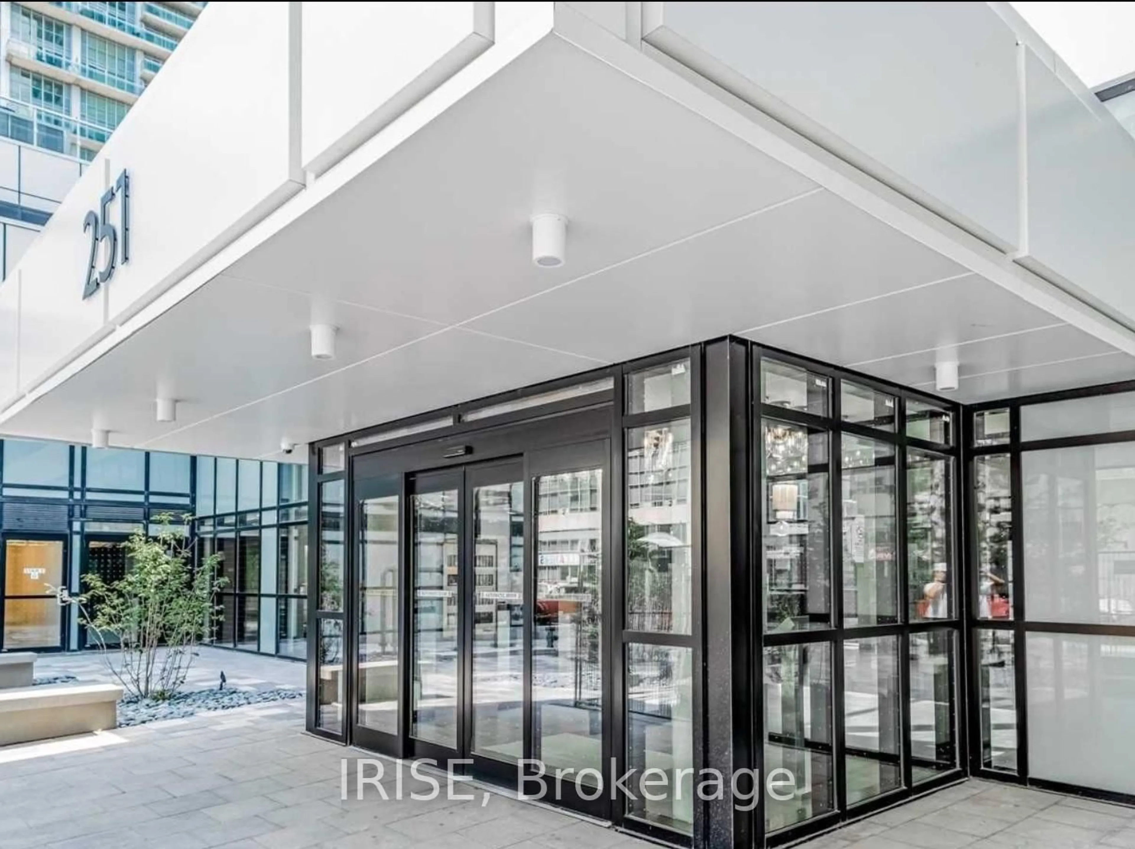 Indoor foyer for 251 Manitoba St #624, Toronto Ontario M8Y 4G9