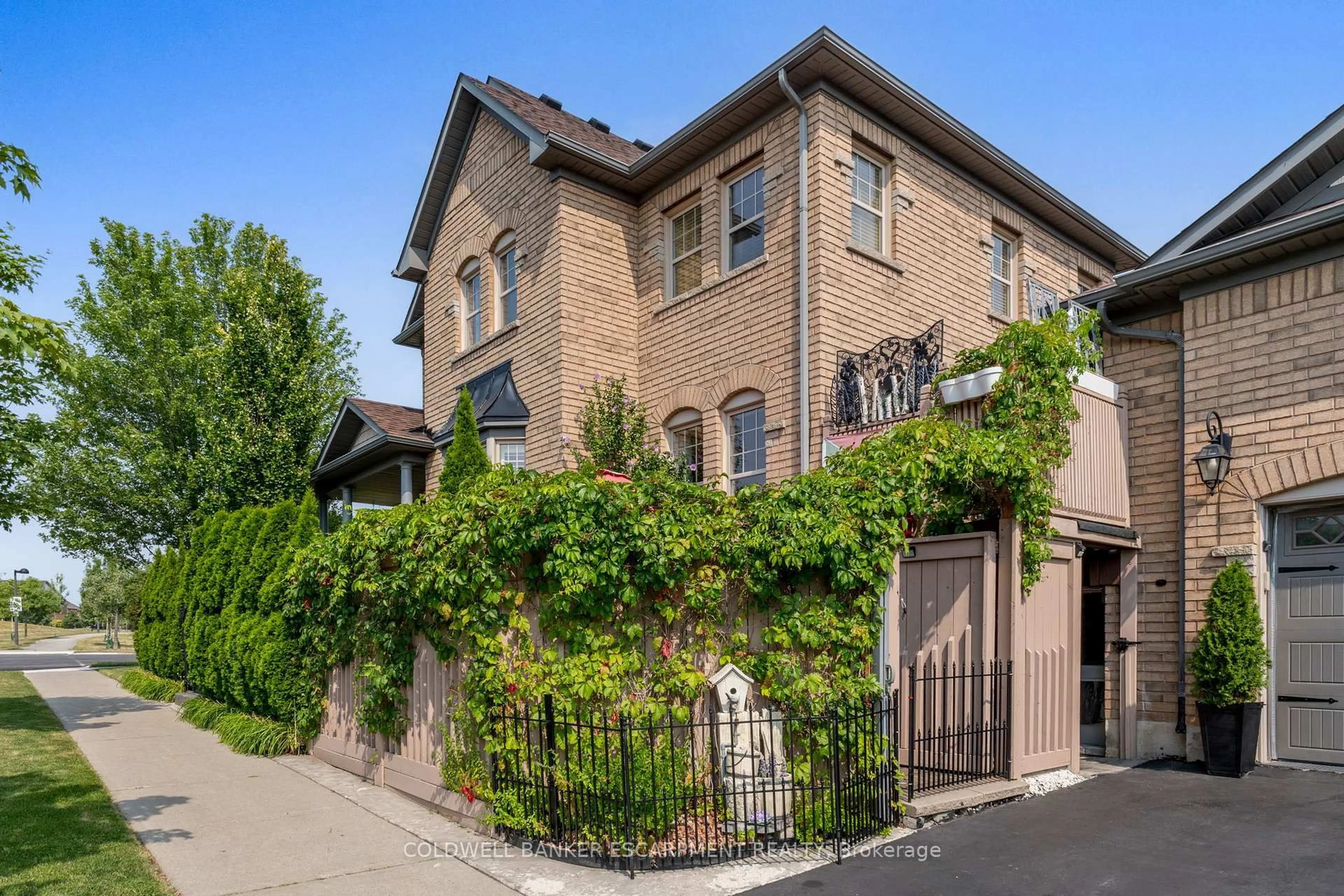 Home with brick exterior material, street for 256 Landsborough Ave, Milton Ontario L9T 0T4