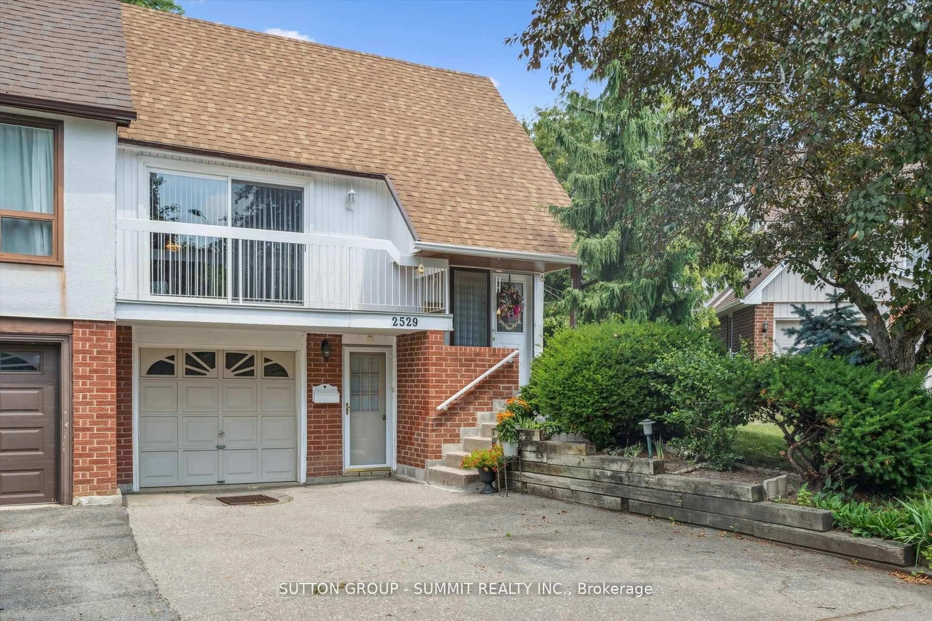 Home with brick exterior material, street for 2529 TRONDHEIM Cres, Mississauga Ontario L5N 1P3