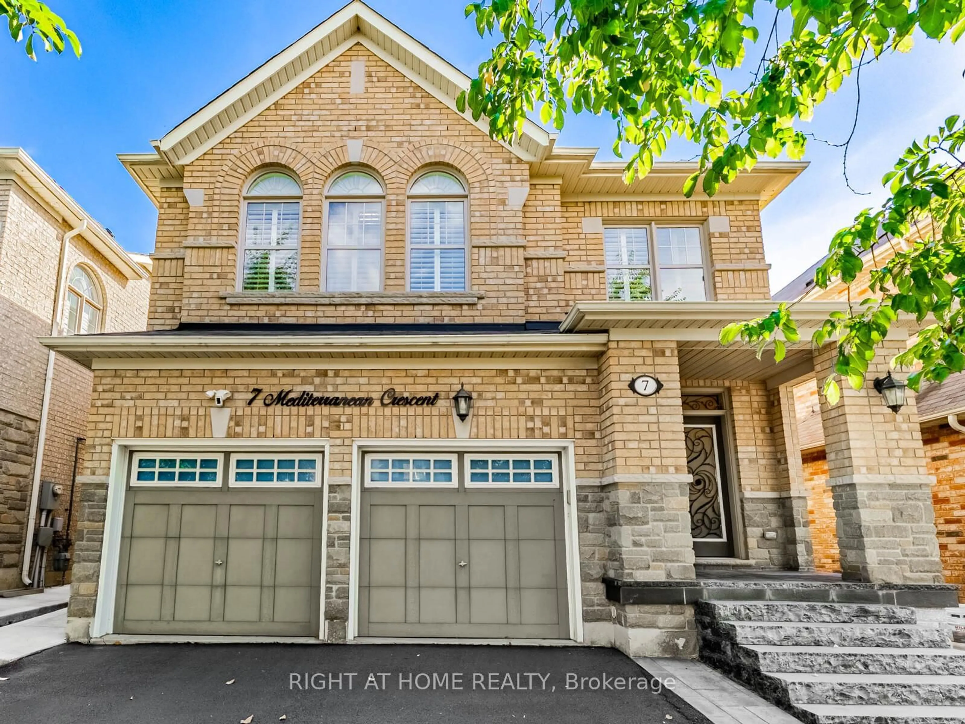 Home with brick exterior material, street for 7 Mediterranean Cres, Brampton Ontario L6Y 0T4