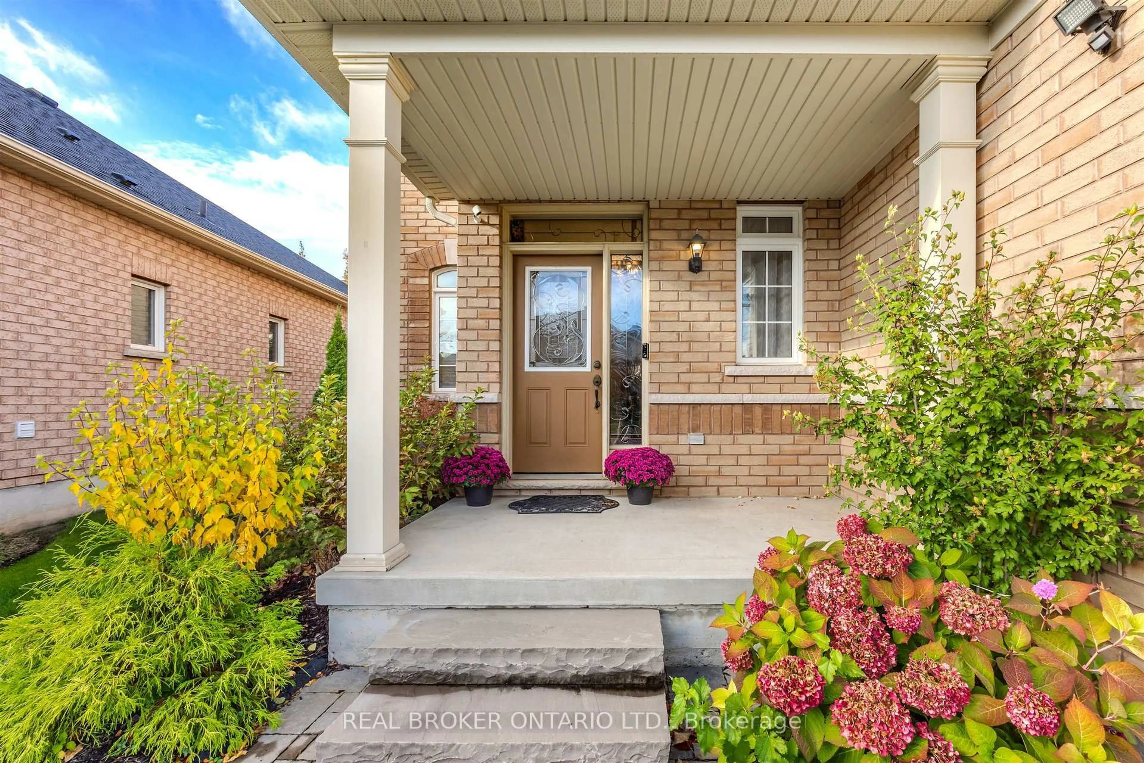 Home with brick exterior material, street for 636 Serafini Cres, Milton Ontario L9T 7P1