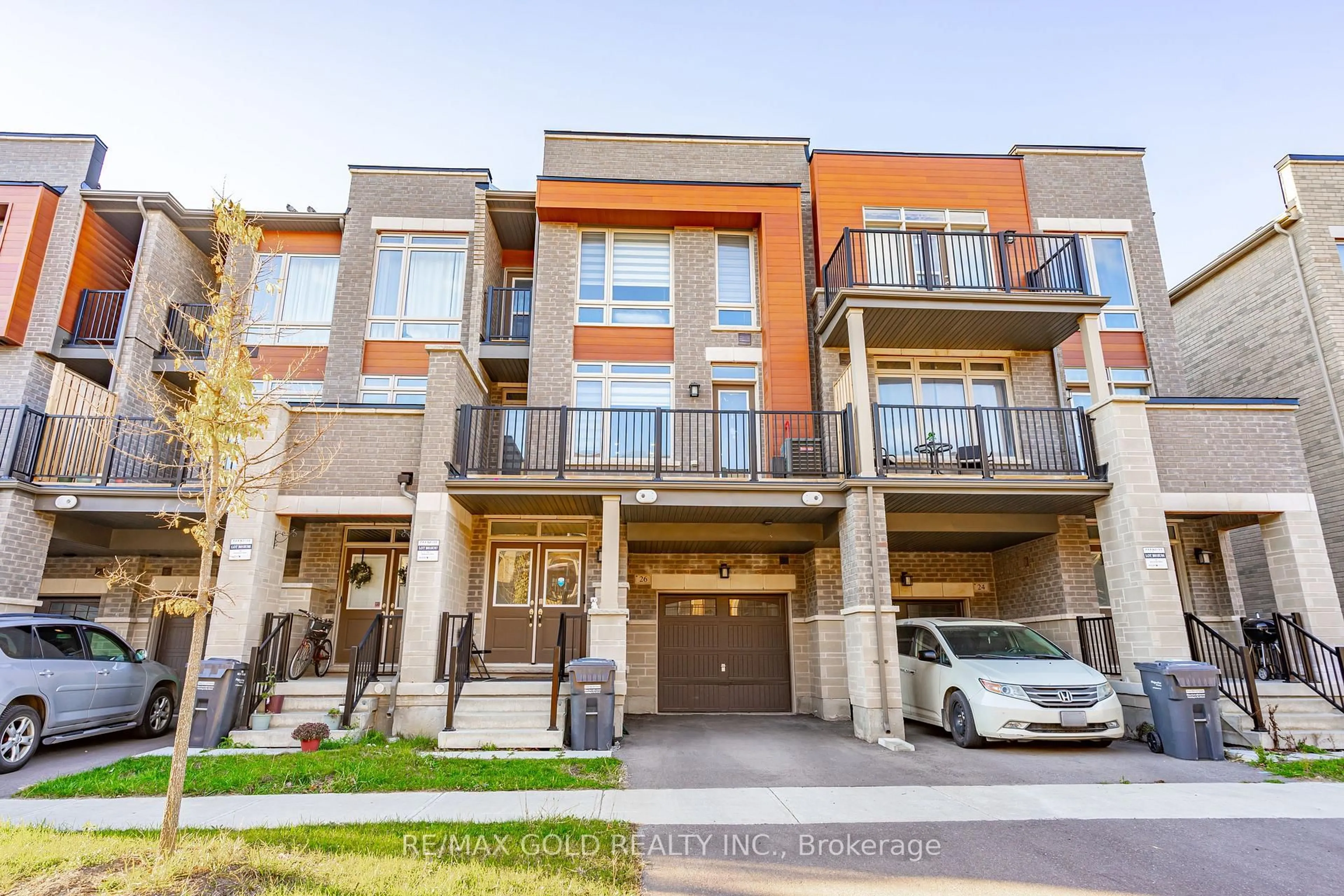 Home with brick exterior material, street for 26 Arrowview Dr, Brampton Ontario L7A 5H7