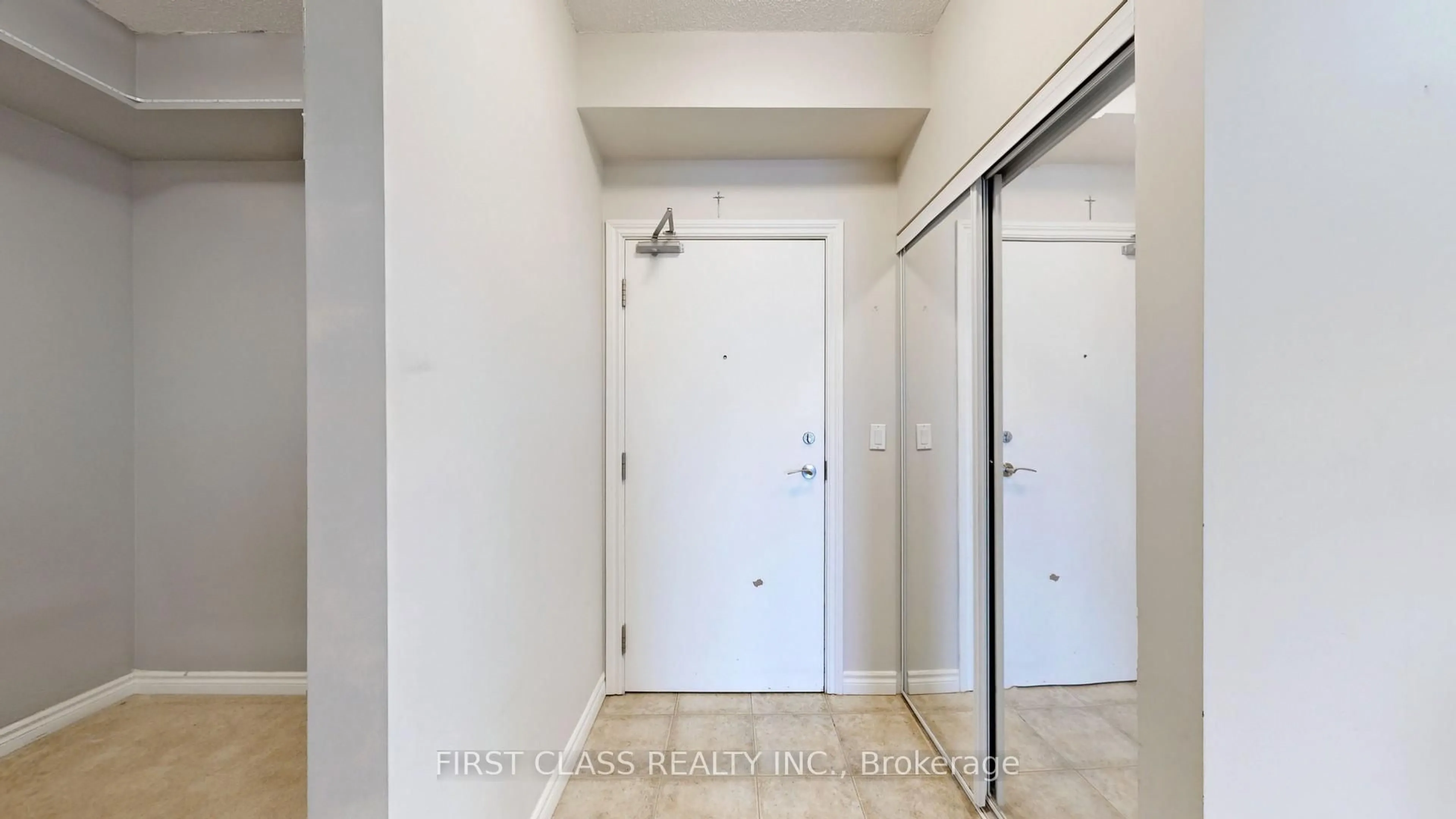 Unknown for 810 Scollard Crt #1201, Mississauga Ontario L5V 0A4