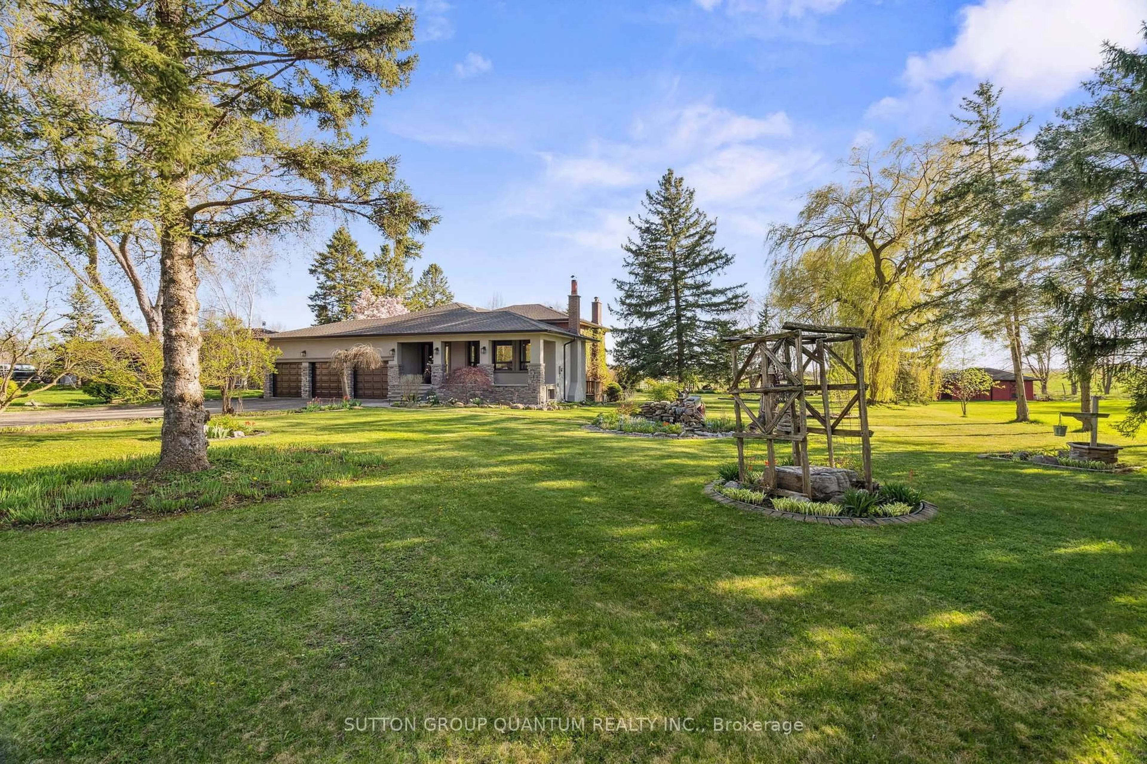 A pic from outside/outdoor area/front of a property/back of a property/a pic from drone, unknown for 14432 Innis Lake Rd, Caledon Ontario L7C 2Y7