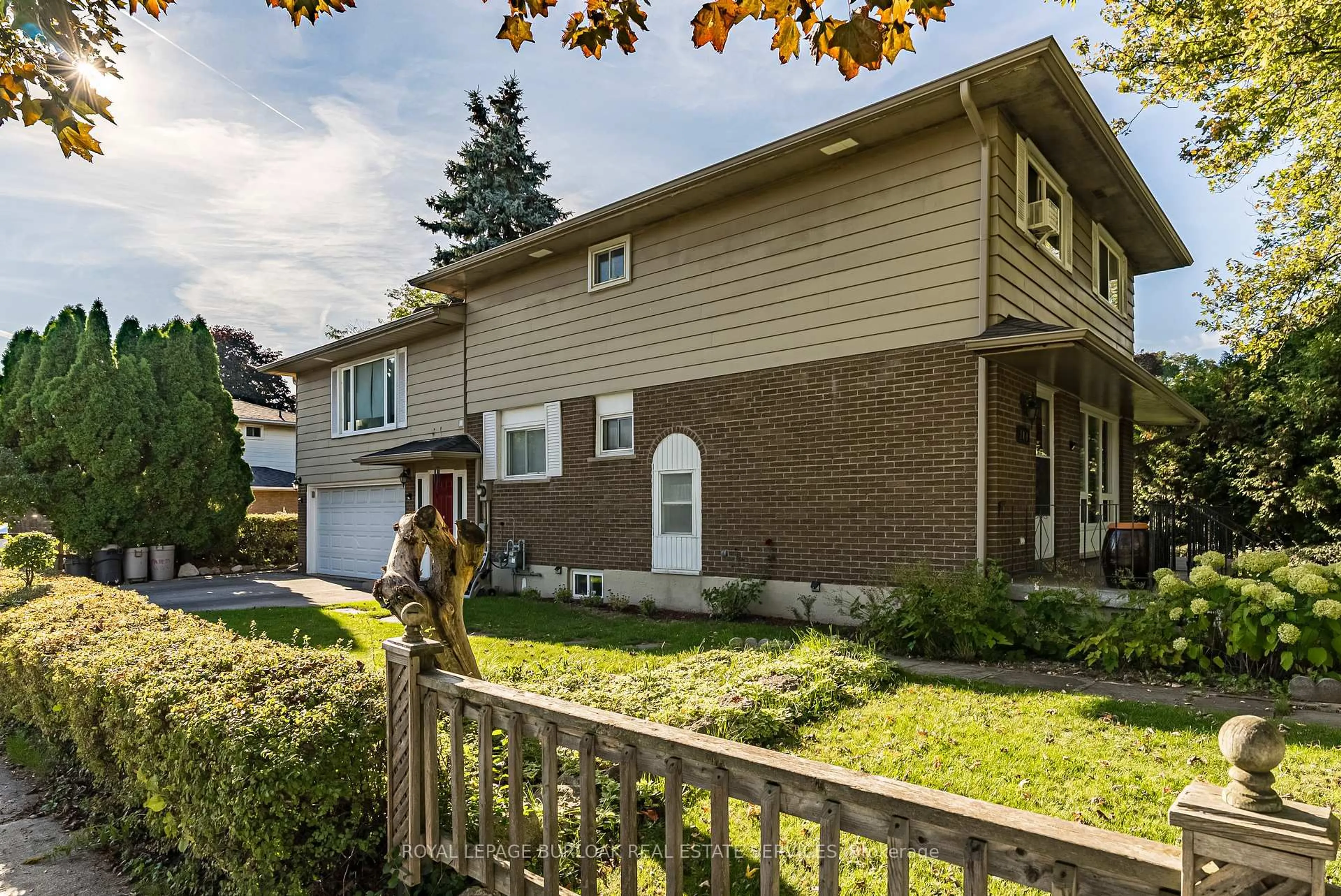 Unknown for 214 Vance Dr, Oakville Ontario L6L 3L1