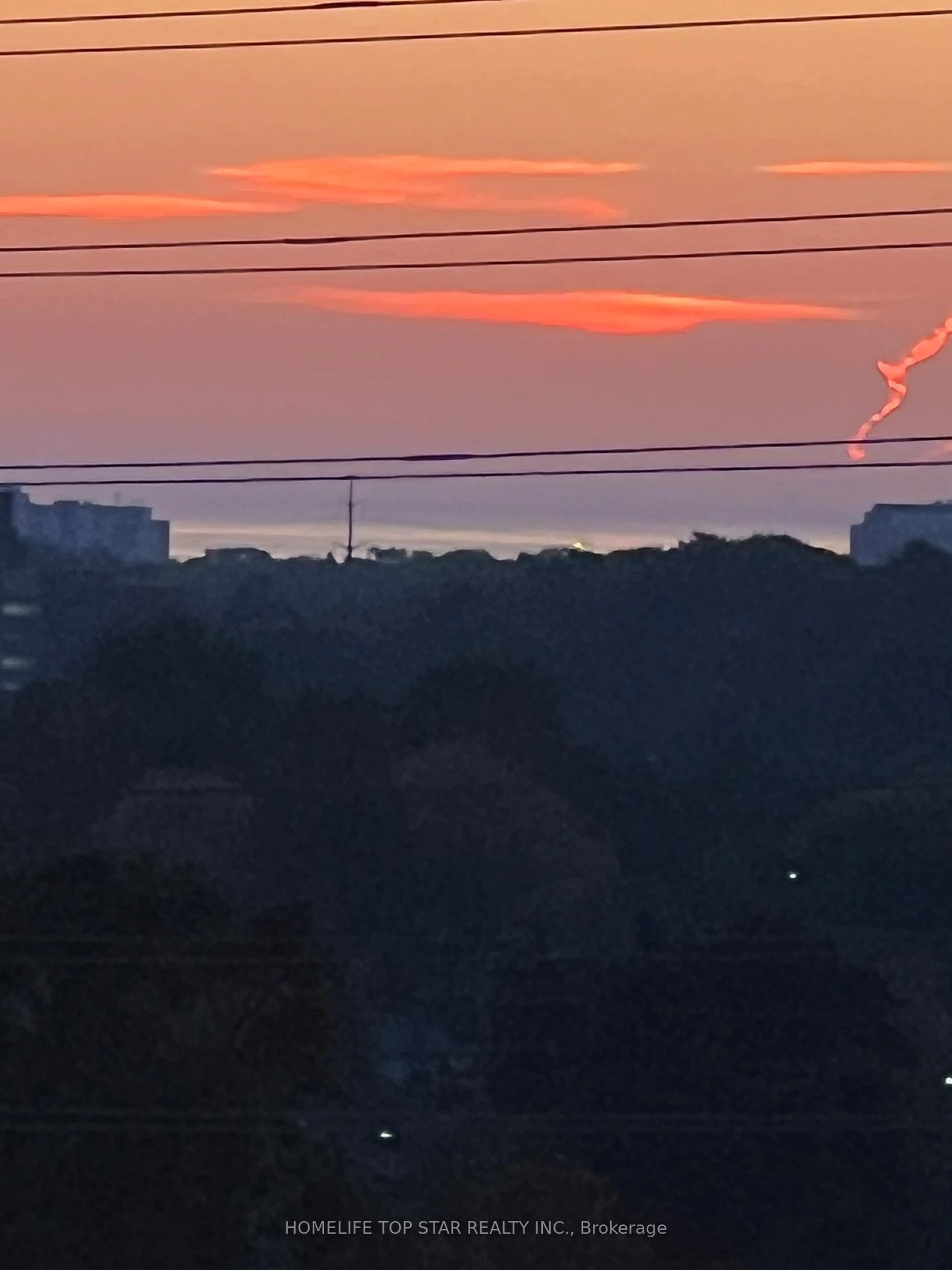 Blurry image for 710 Neighbourhood Circ #6, Mississauga Ontario L5B 0B4