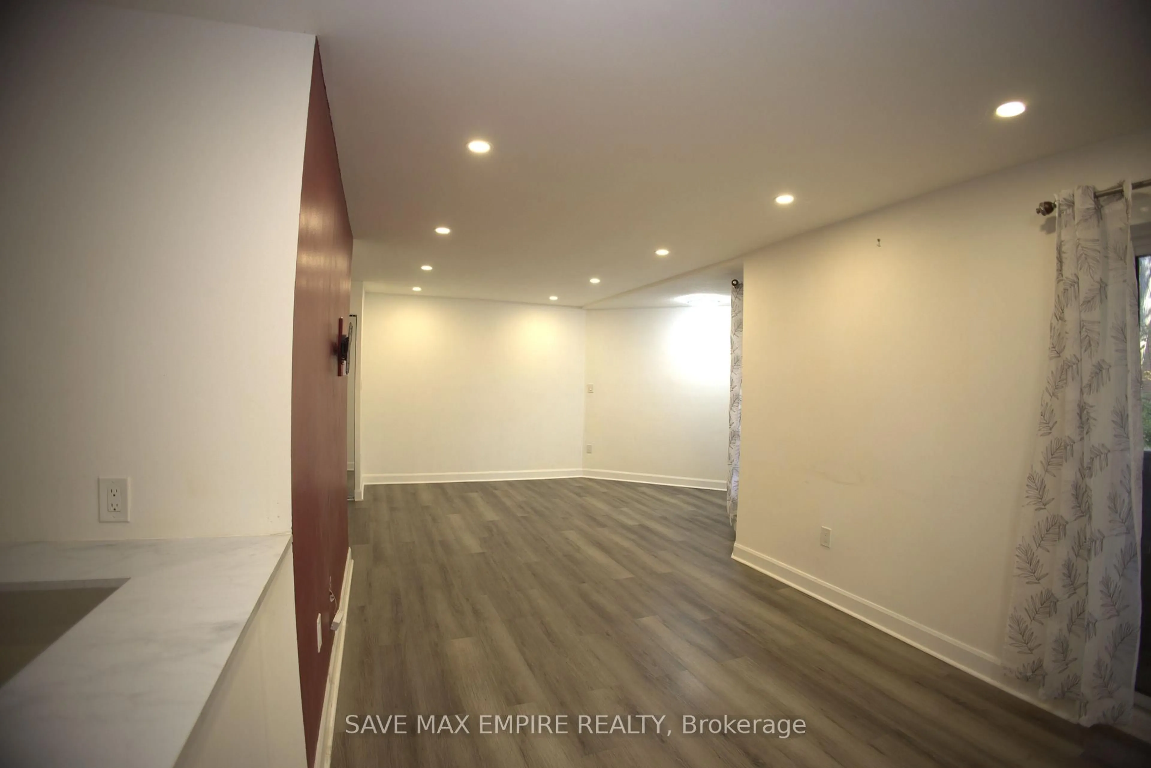 A pic of a room for 2035 South Millway #27, Mississauga Ontario L5L 1R8