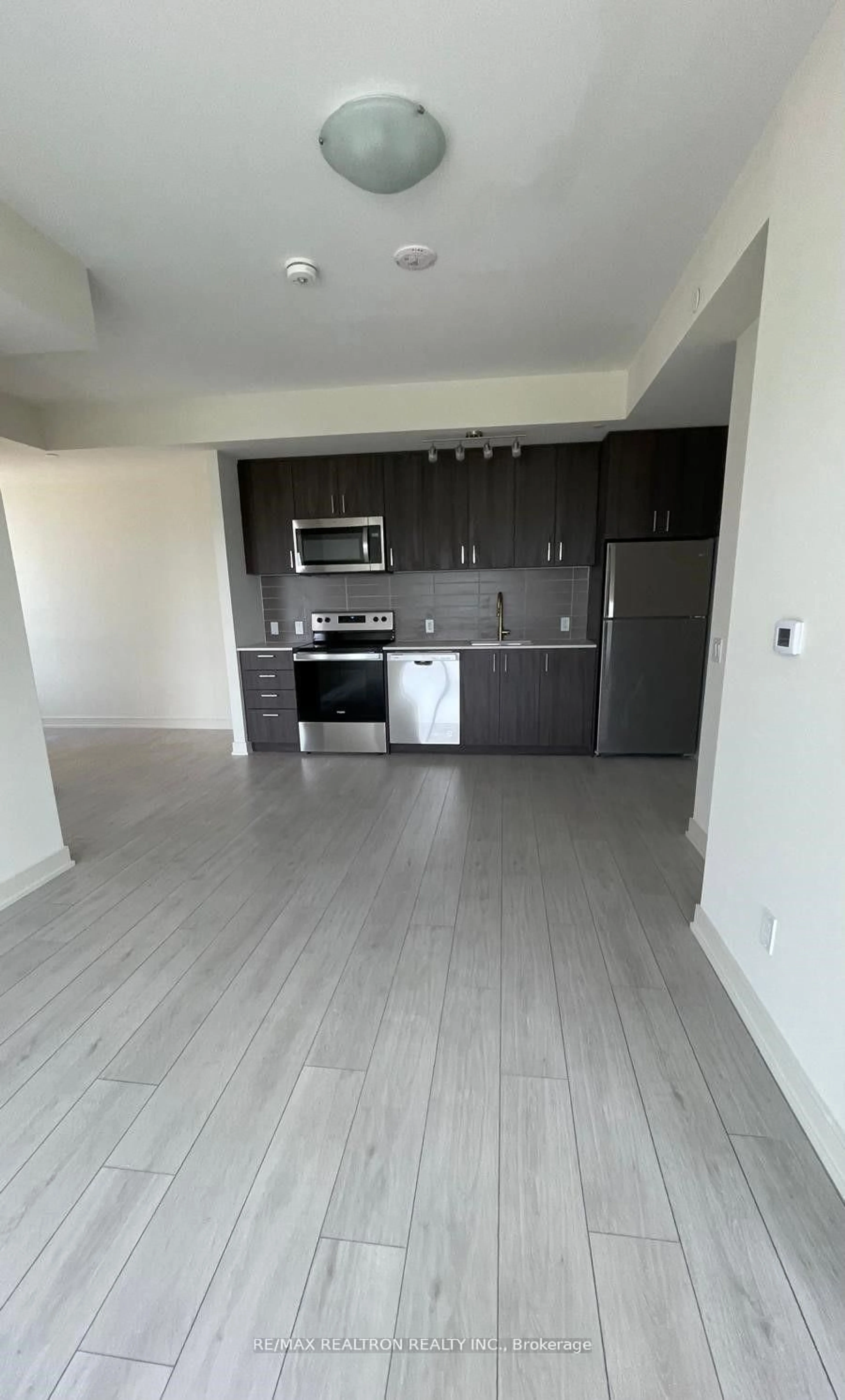 A pic of a room for 8010 Derry Rd #807, Milton Ontario L9T 9N3