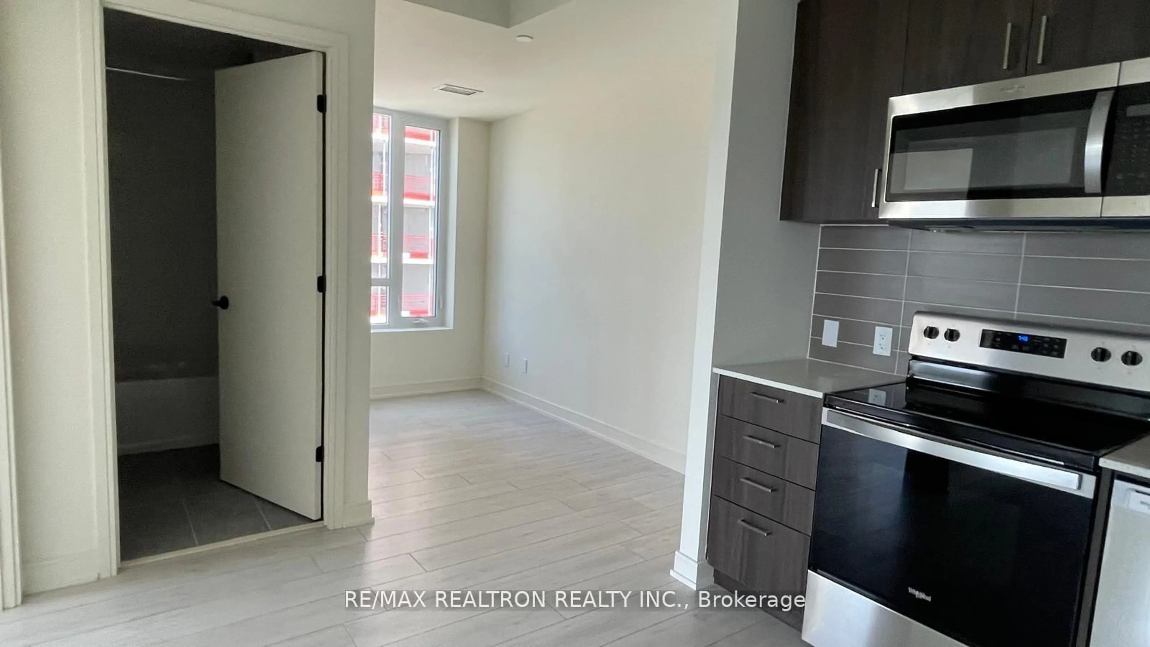 Unknown for 8010 Derry Rd #807, Milton Ontario L9T 9N3