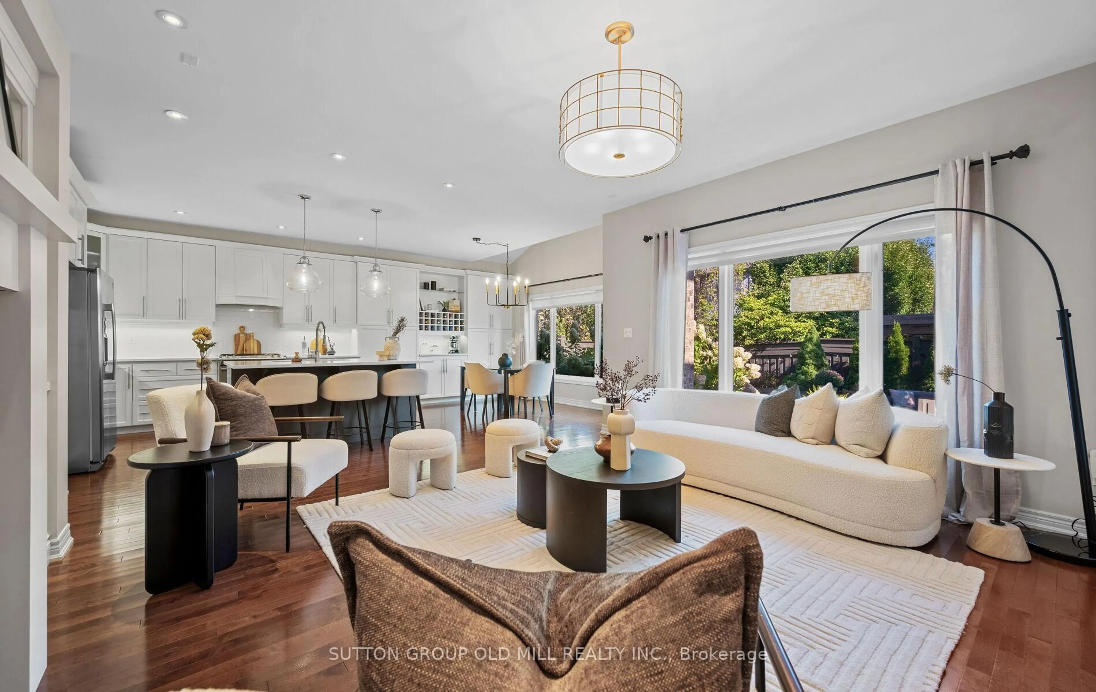 Open concept kitchen, ceramic/tile floor for 3304 Stalybridge Dr, Oakville Ontario L6M 0K8