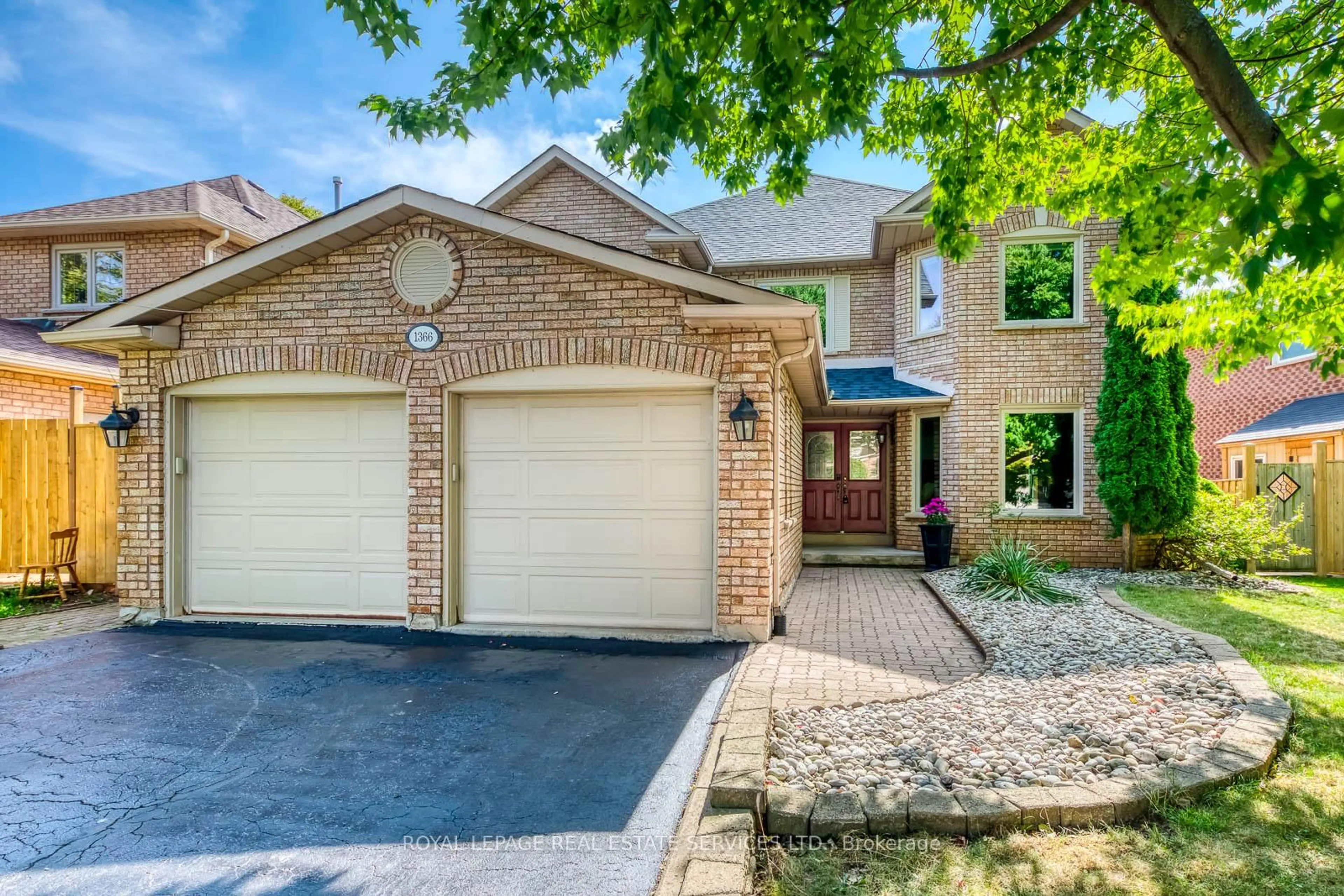 Home with brick exterior material, street for 1366 Fieldcrest Lane, Oakville Ontario L6M 2W8