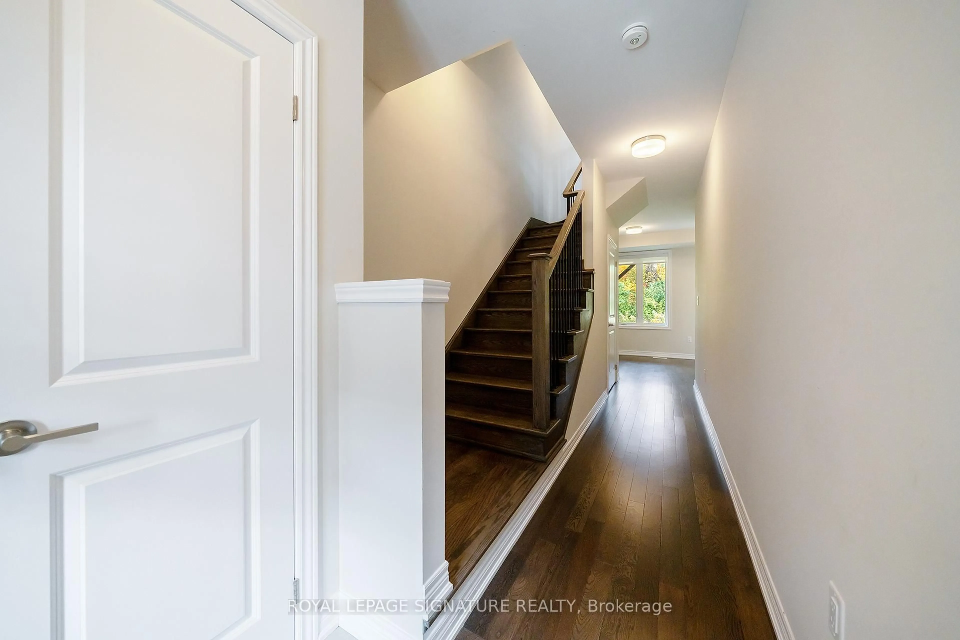 Indoor entryway for 13 Folcroft St, Brampton Ontario L6Y 0B6