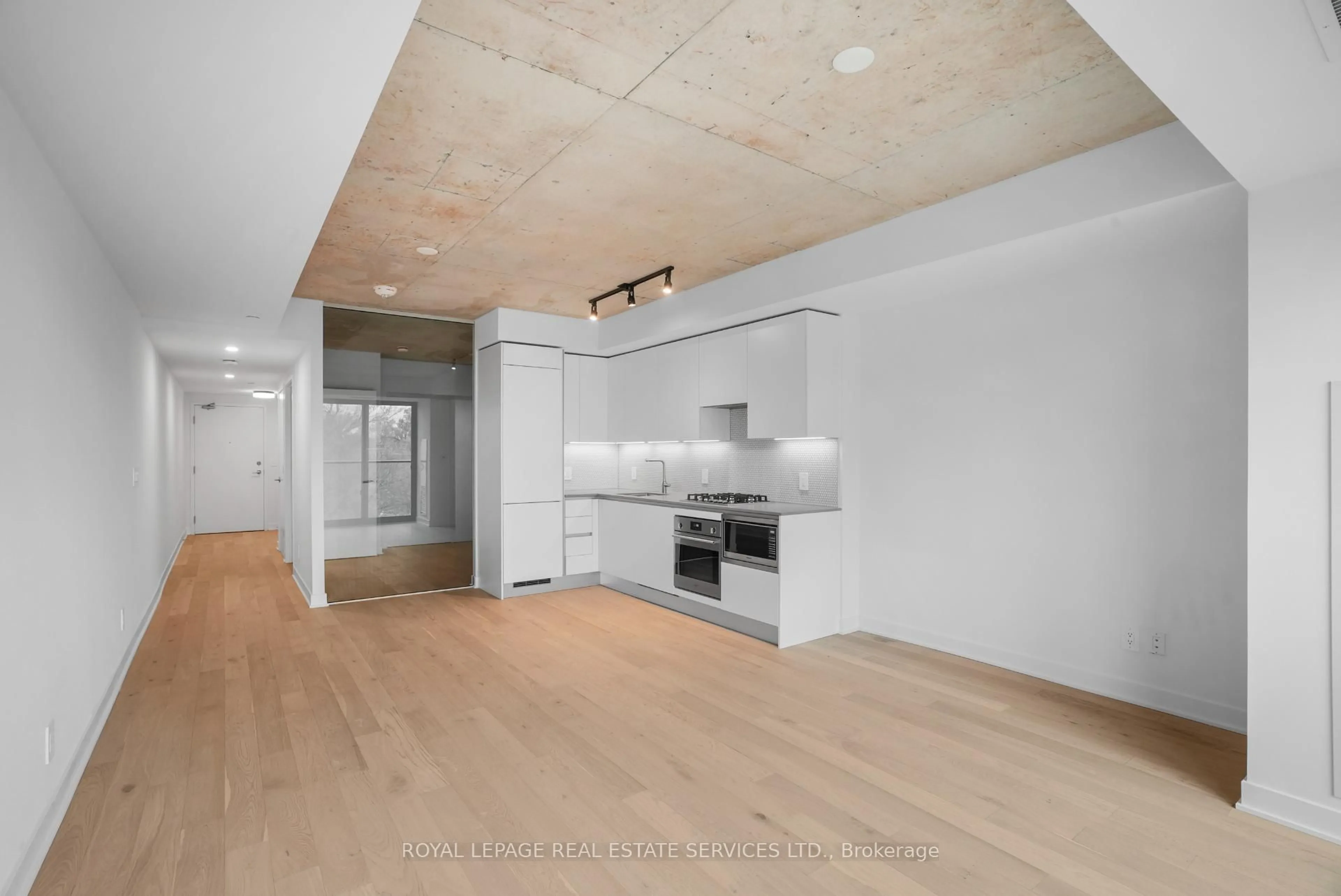 Open concept kitchen, unknown for 2720 Dundas St #302, Toronto Ontario M6P 1Y2