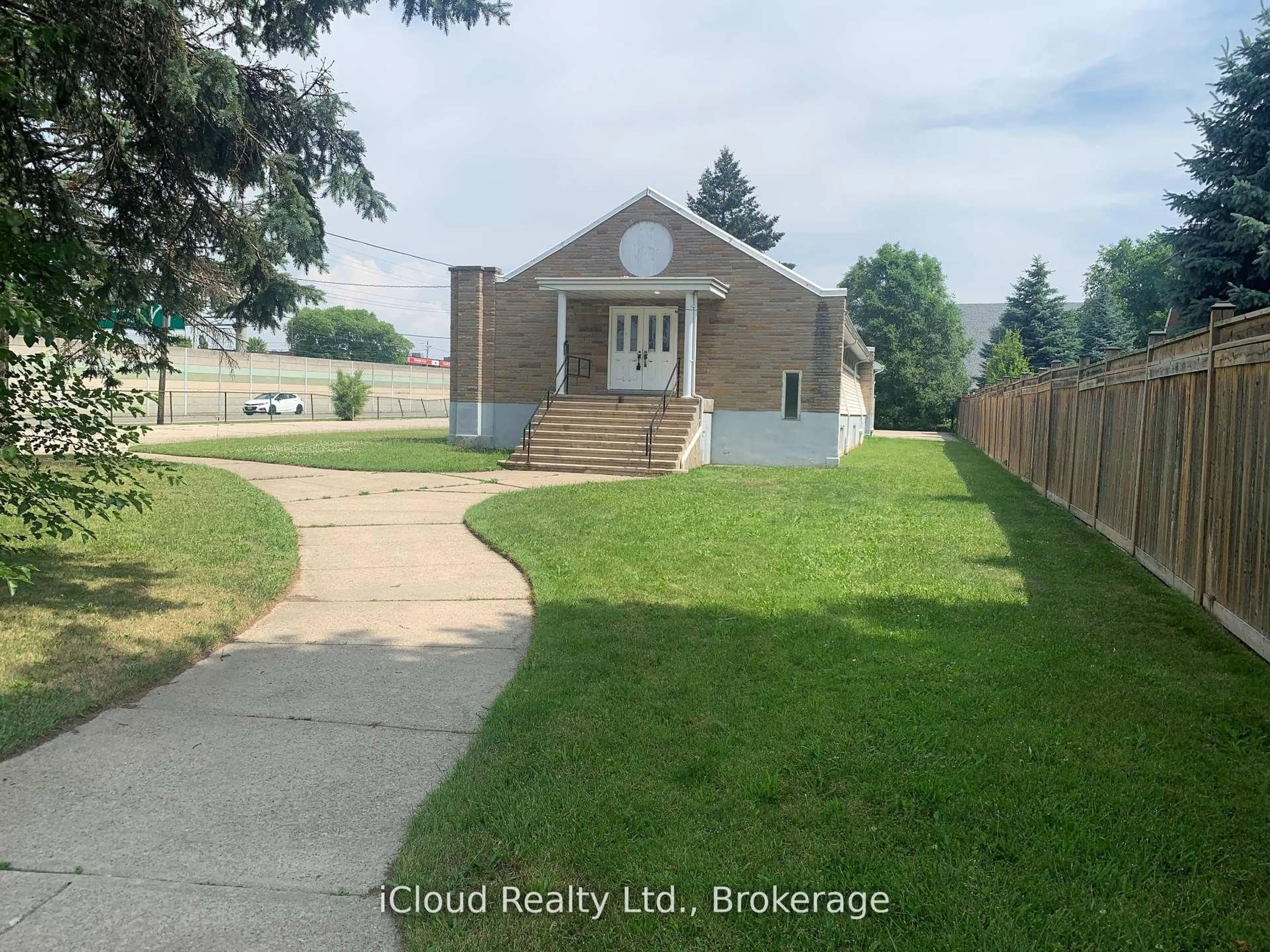 Unknown for 1649 Crediton Pkwy, Mississauga Ontario L5G 3X2