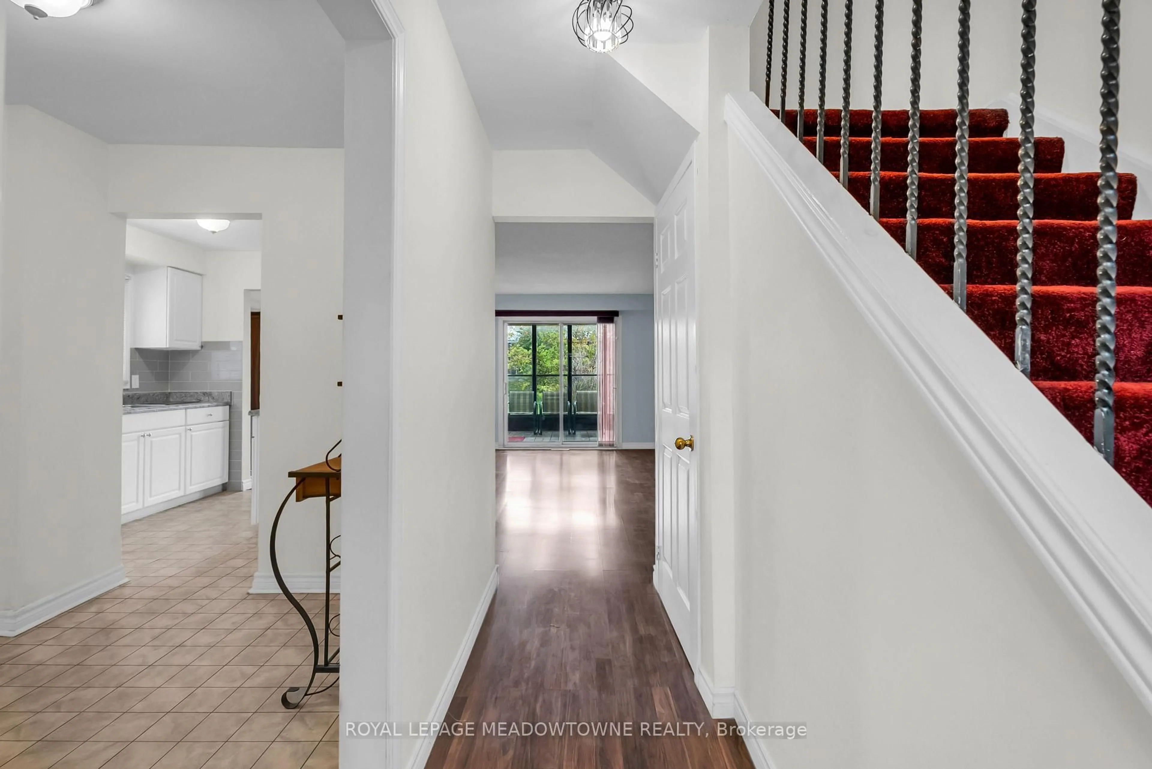 Indoor entryway for 7734 Benavon Rd, Mississauga Ontario L4T 3G3