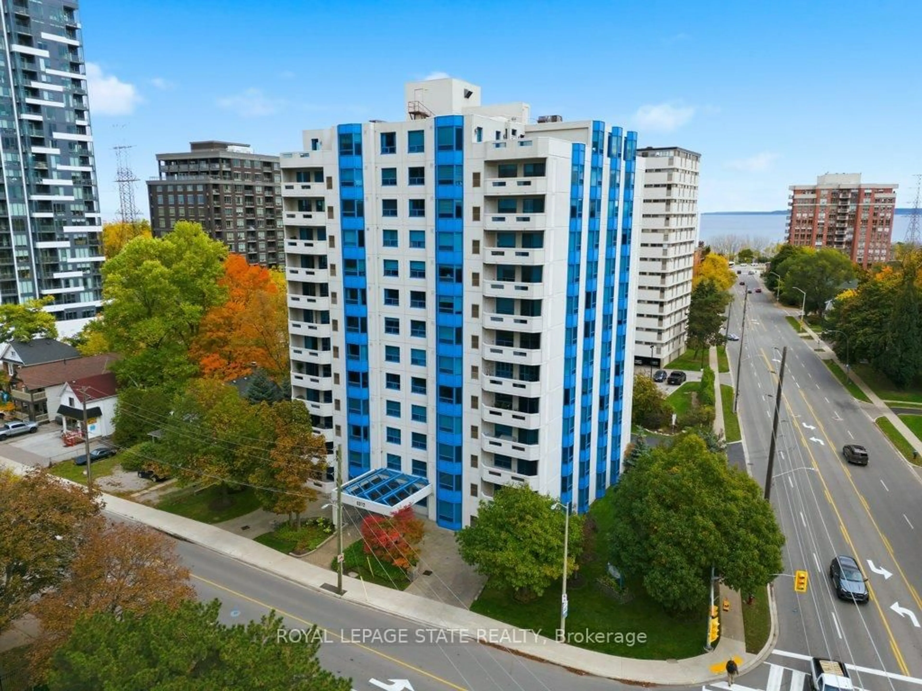 A pic from outside/outdoor area/front of a property/back of a property/a pic from drone, city buildings view from balcony for 1272 Ontario St #803, Burlington Ontario L7S 2L8