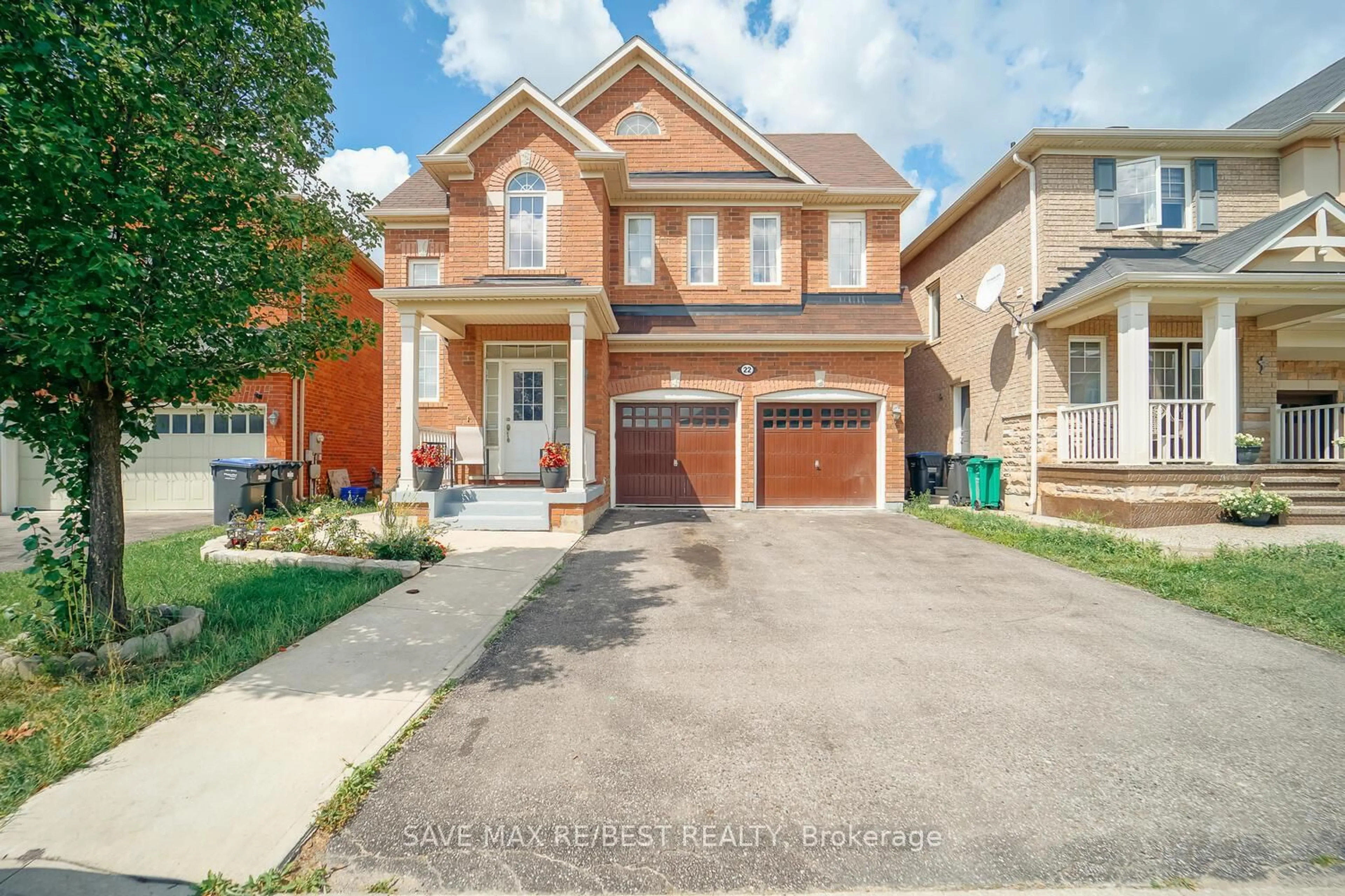 Home with brick exterior material, street for 22 Birch Tree Tr, Brampton Ontario L6P 3M8