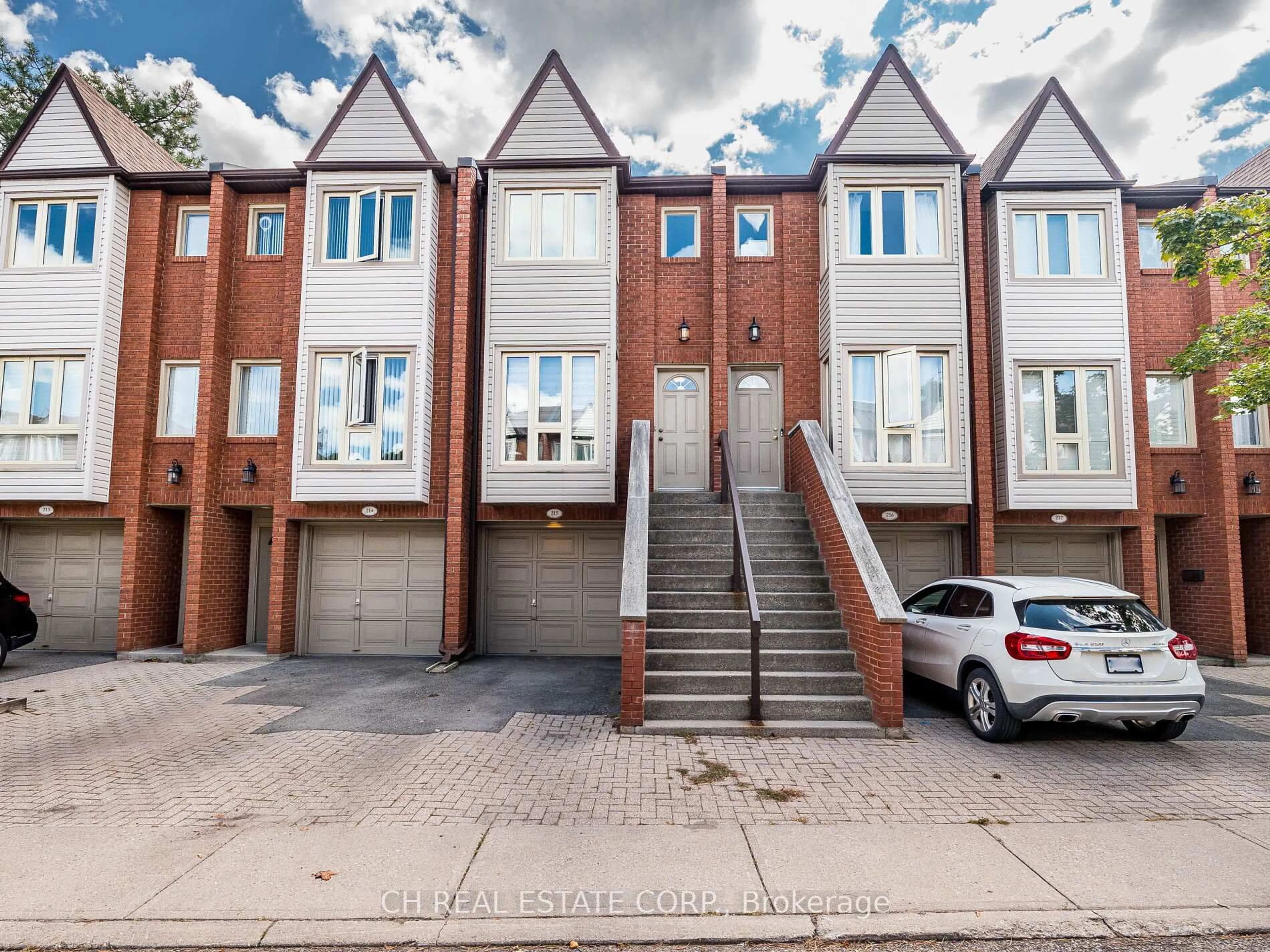 Home with brick exterior material, street for 895 Maple Ave #215, Burlington Ontario L7S 2H7