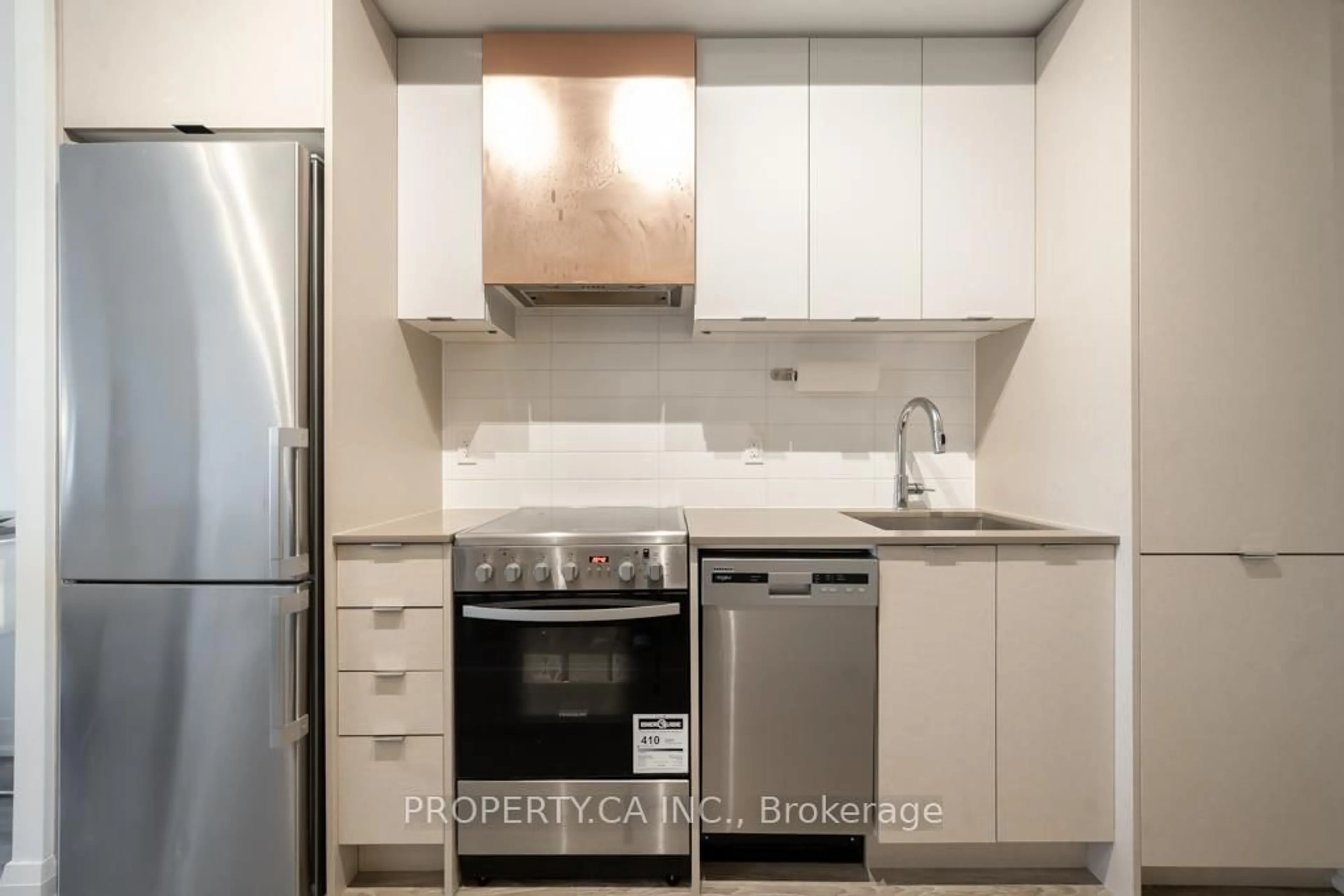 Standard kitchen, unknown for 10 Gibbs Rd #304, Toronto Ontario M9B 0E2