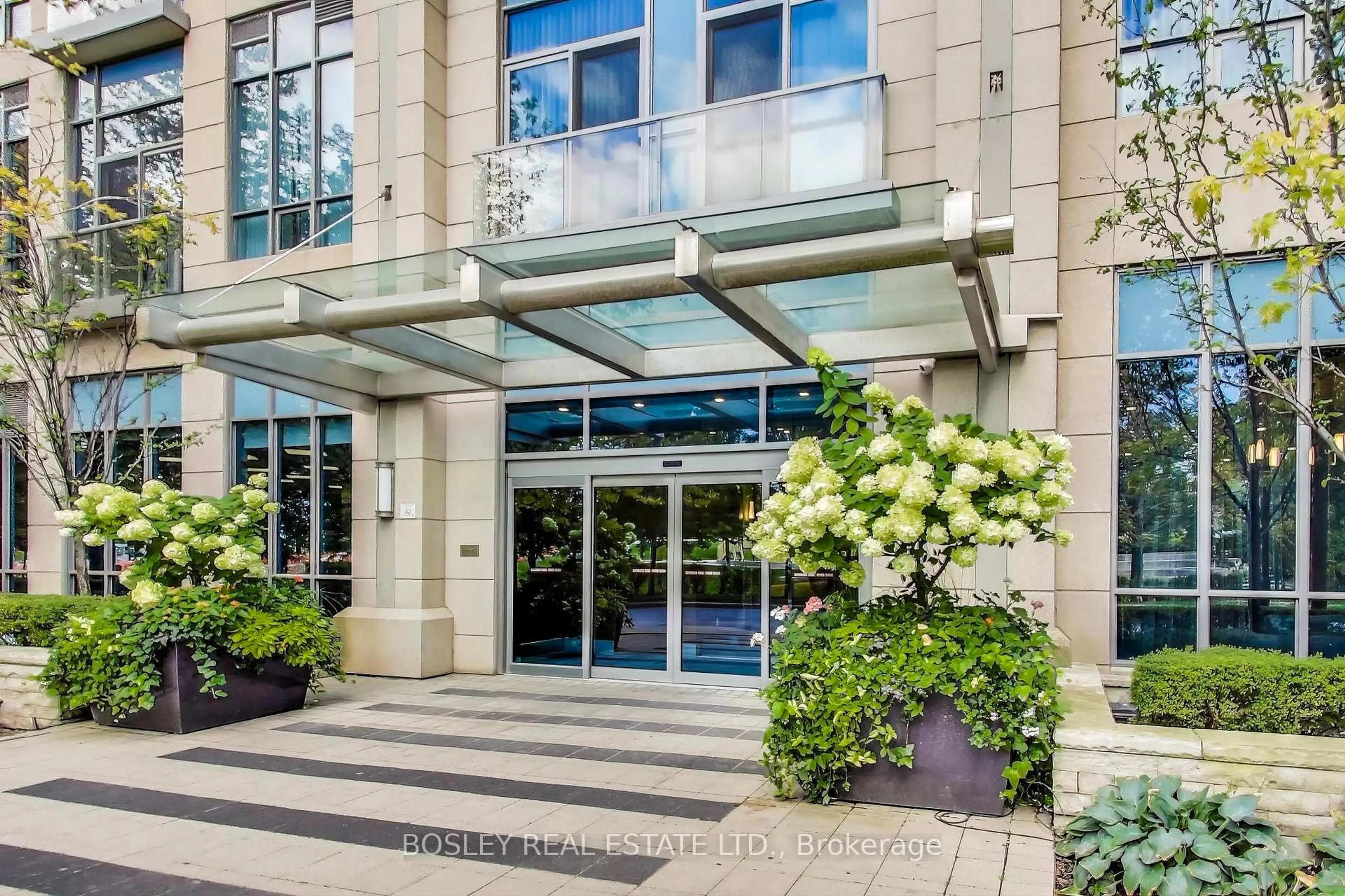 Indoor foyer for 15 Viking Lane #3402, Toronto Ontario M9B 0A4