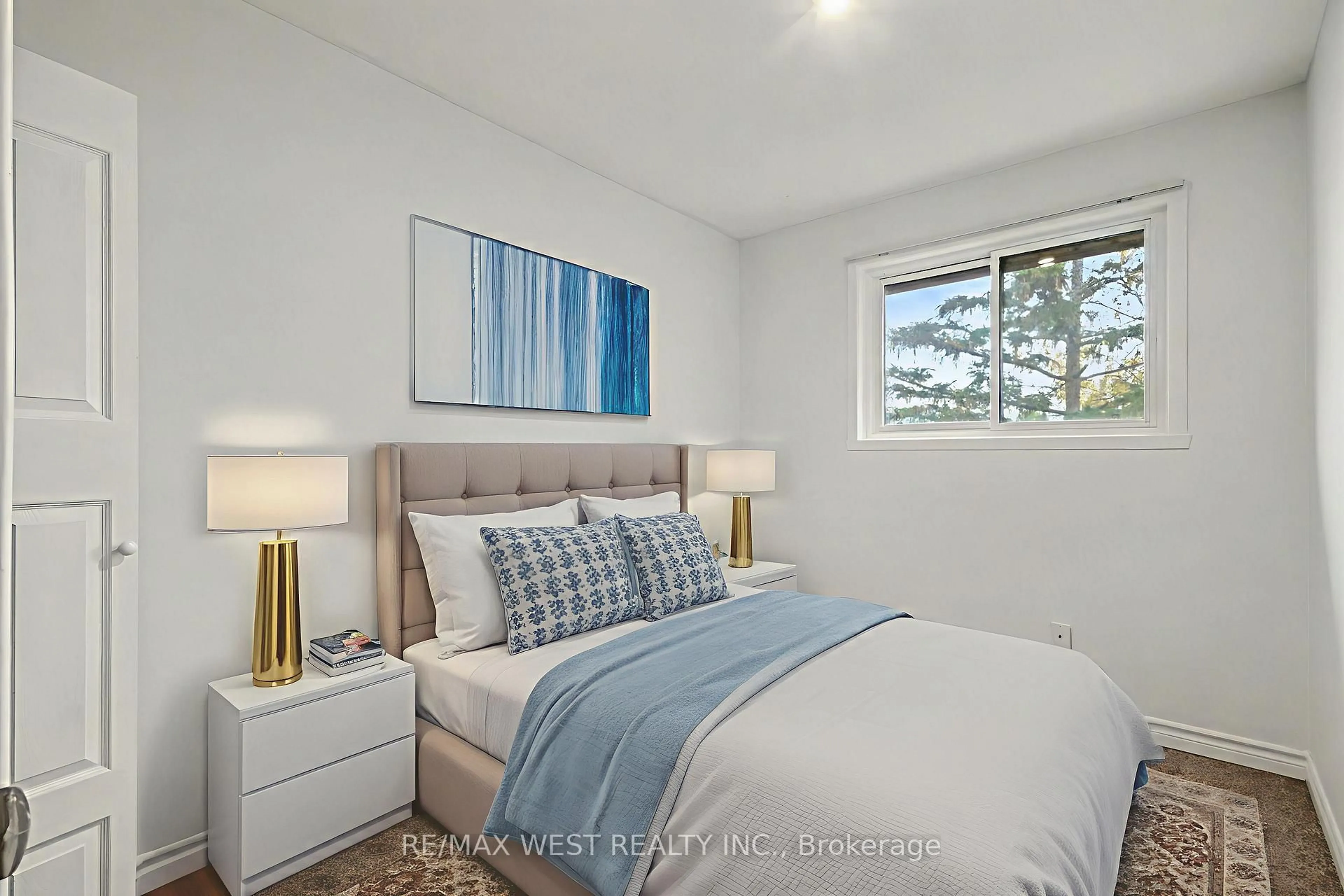 Bedroom with bed, unknown for 64 Bronte St #8, Milton Ontario L9T 1Y8