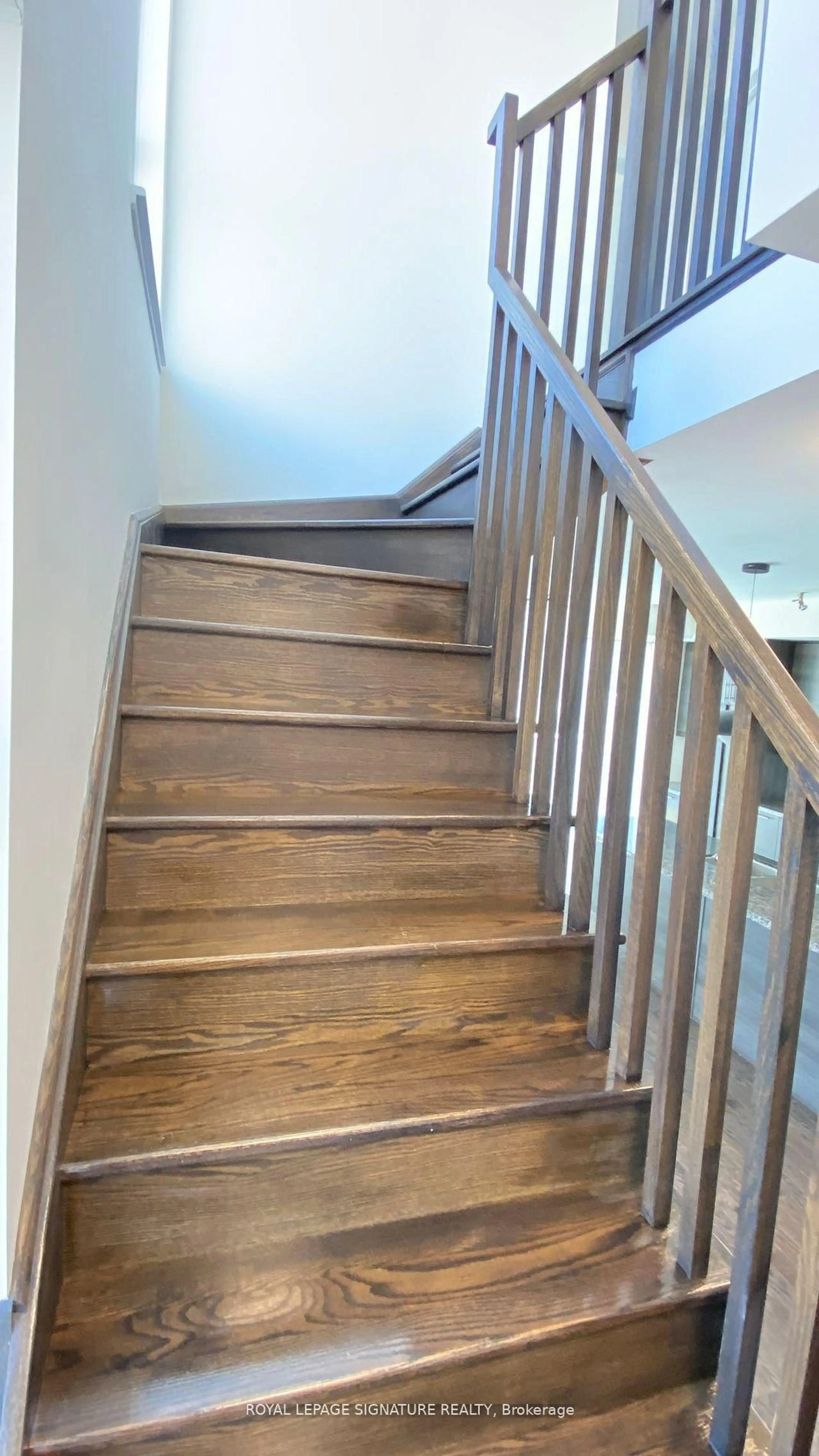 Stairs for 5040 Four Springs Ave #1, Mississauga Ontario L5R 0E9