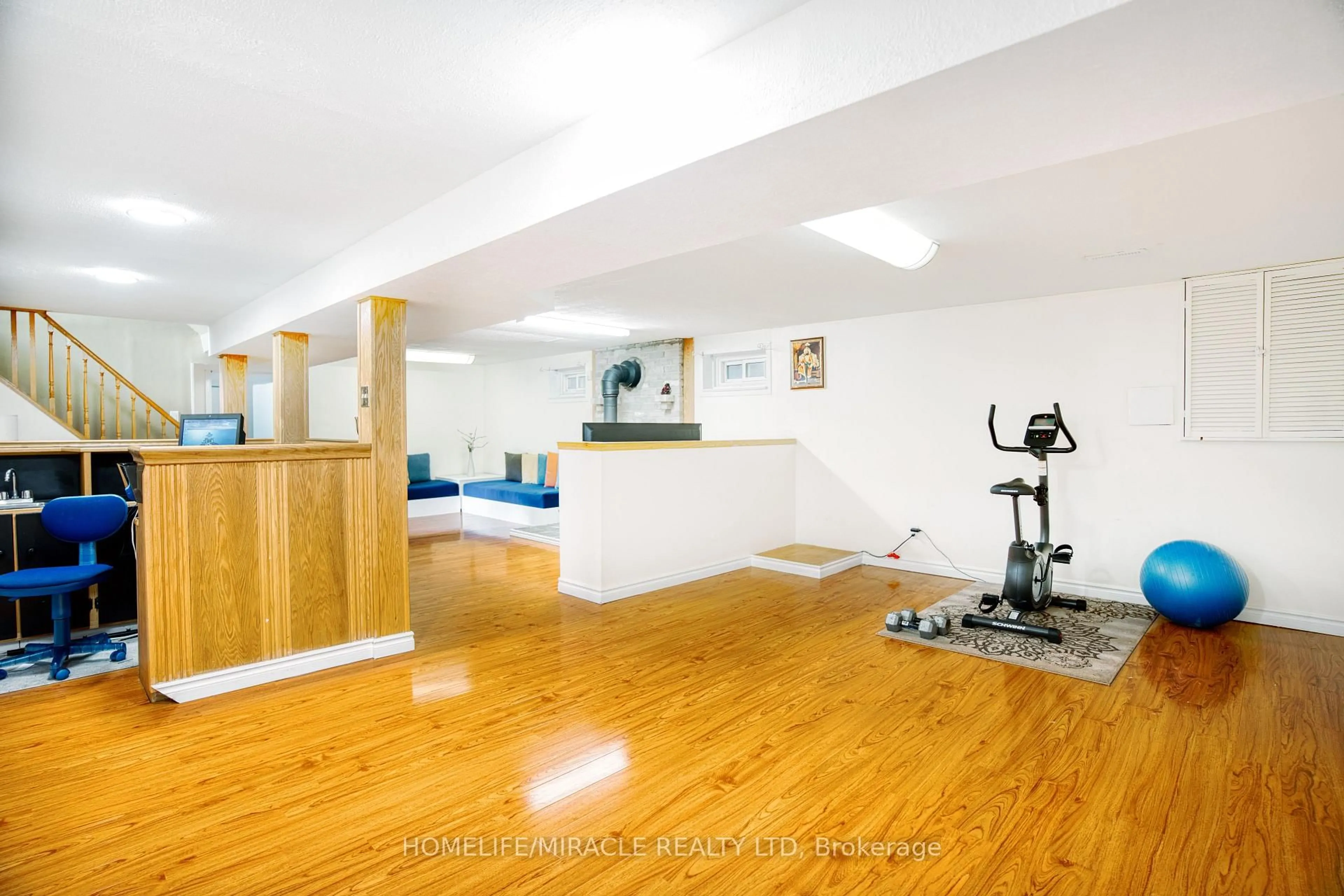 Gym or fitness room for 3353 Martins Pine Cres #409, Mississauga Ontario L5L 1G3