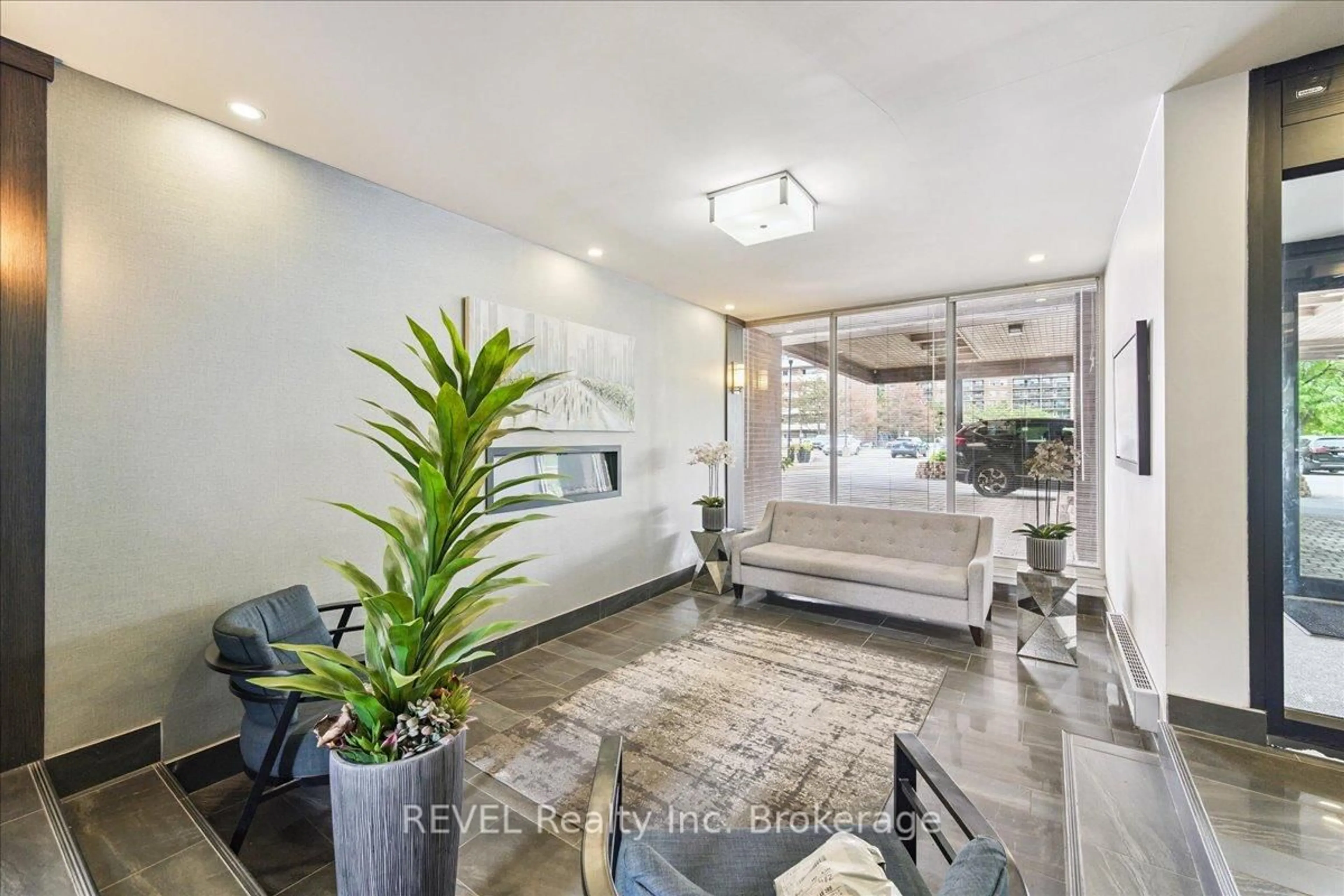 Unknown for 1660 Bloor St #615, Mississauga Ontario L4X 1R9