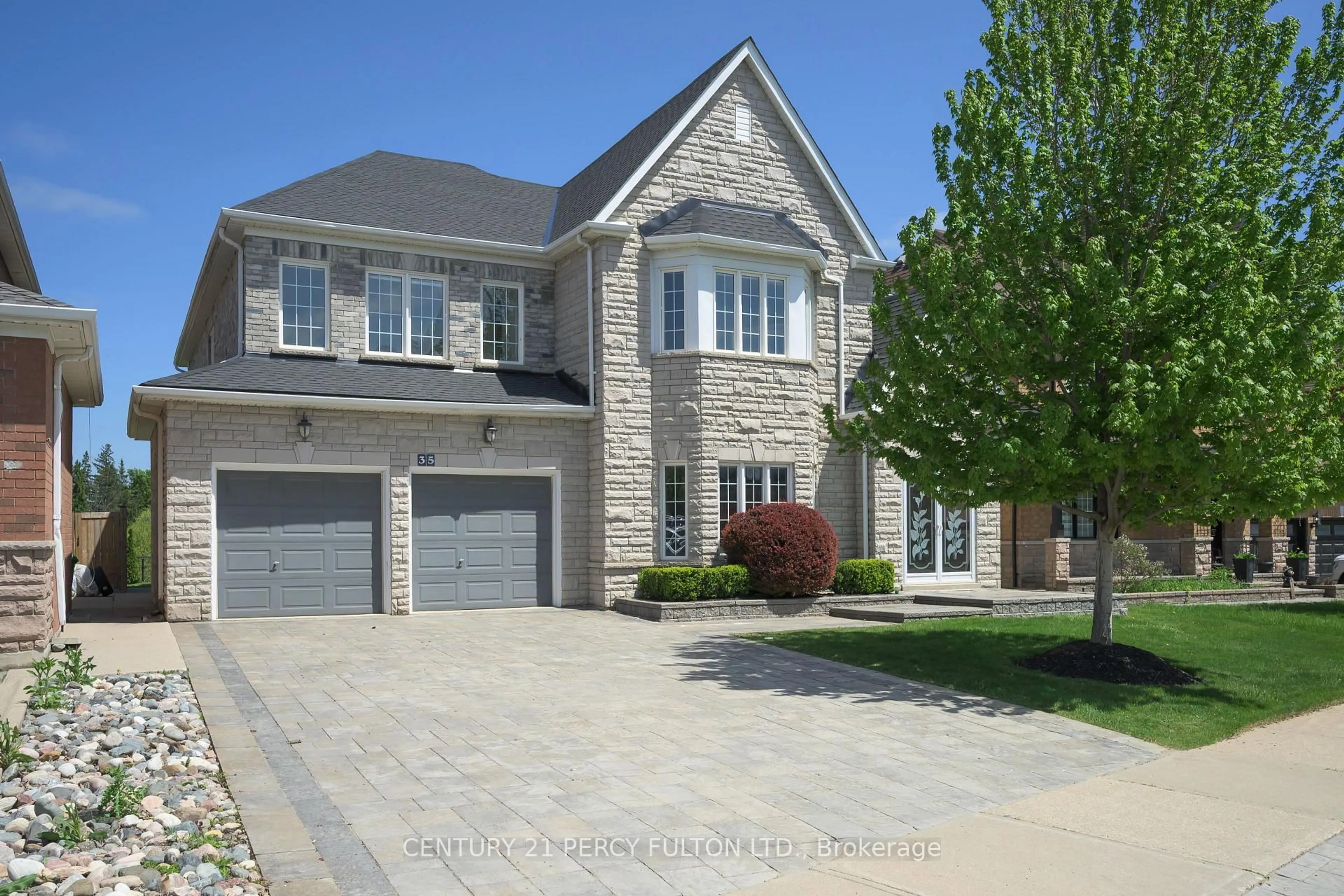 Home with brick exterior material, street for 35 Donwoods Crt, Brampton Ontario L6P 1T6