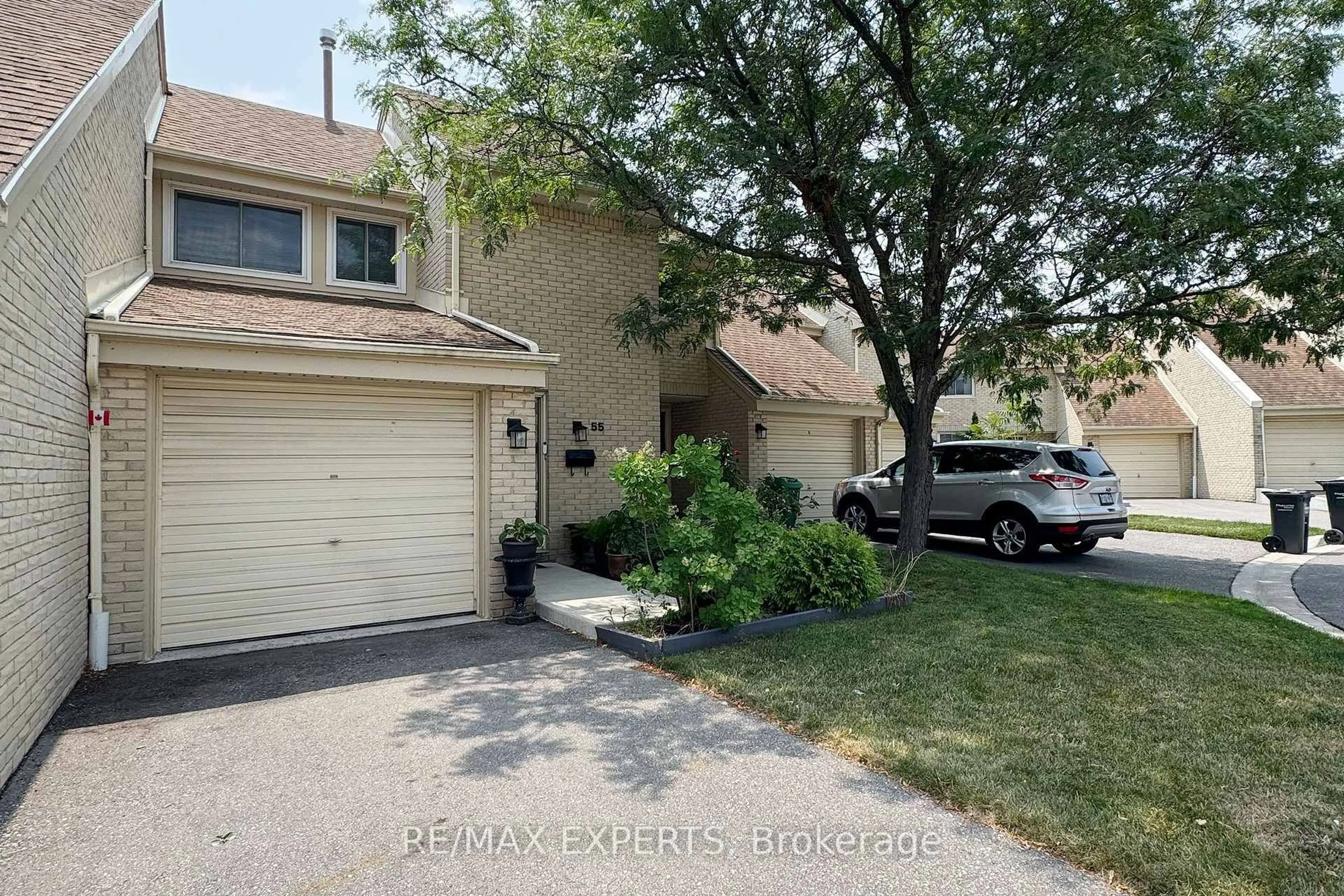 Unknown for 2676 Folkway Dr #55, Mississauga Ontario L5L 2G5