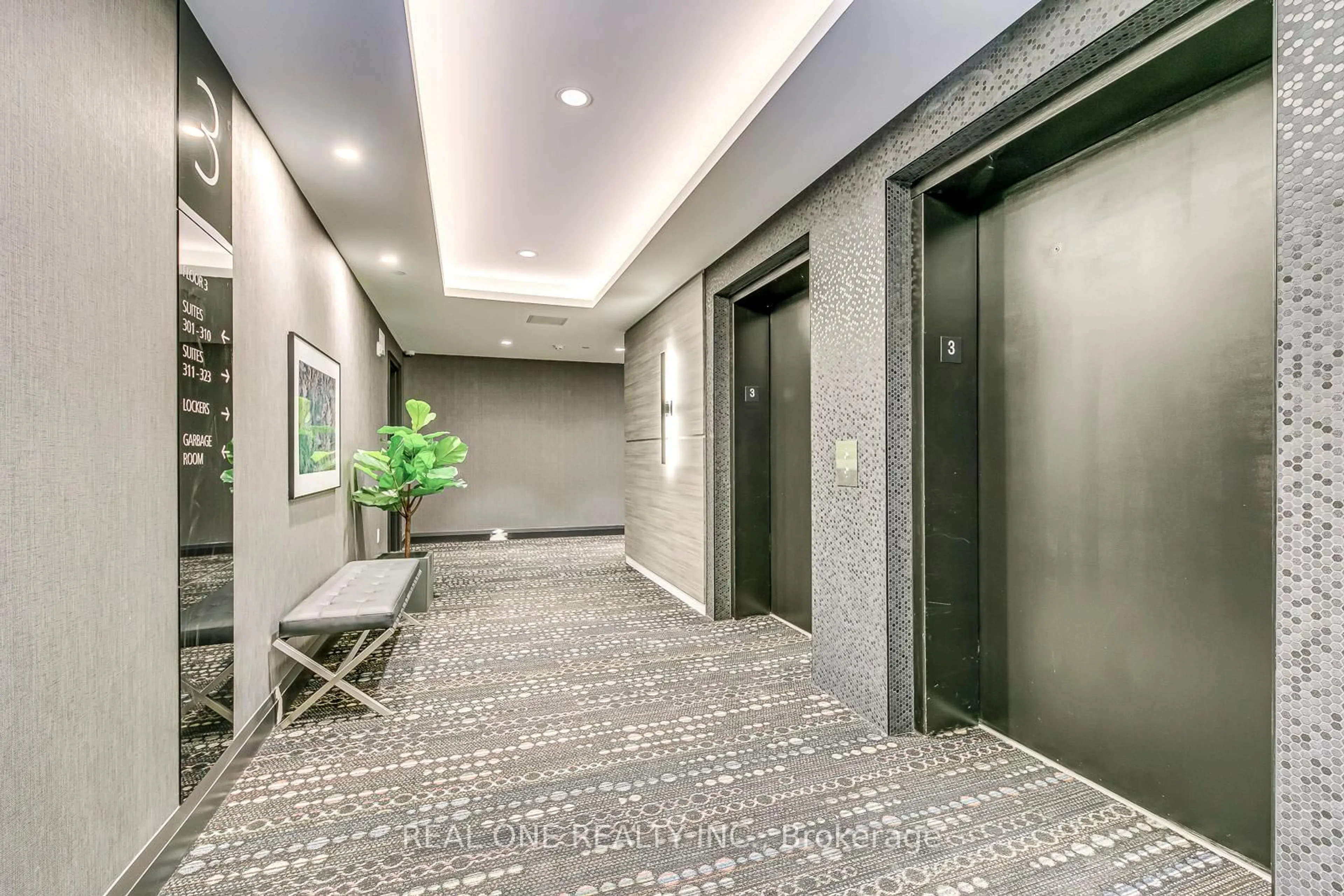 Indoor foyer for 460 Gordon Krantz Ave #319, Milton Ontario L9E 1Z2