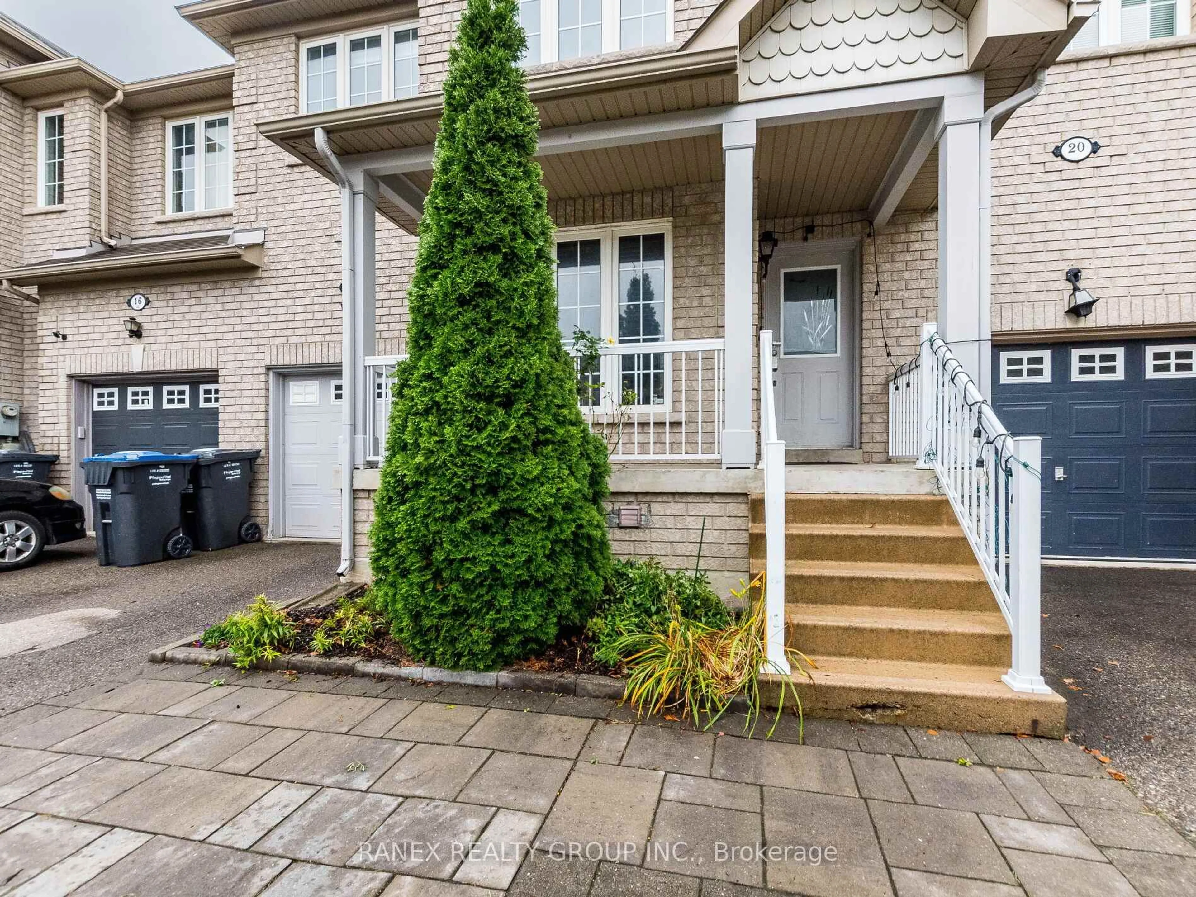 Unknown for 18 Tundra Swan Rd, Brampton Ontario L6R 3L4