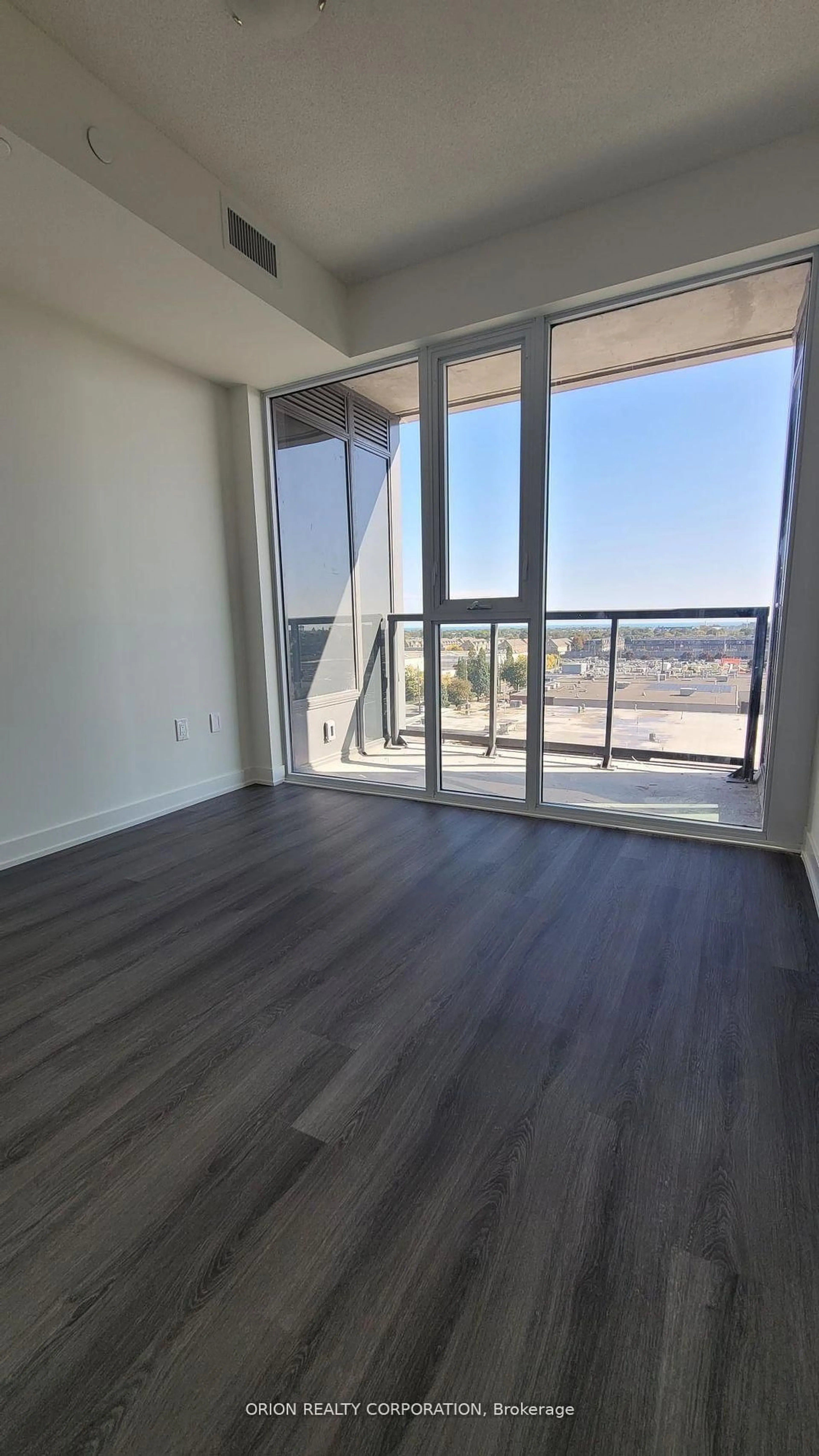 A pic of a room for 859 The Queensway #613, Toronto Ontario M8Z 1N8