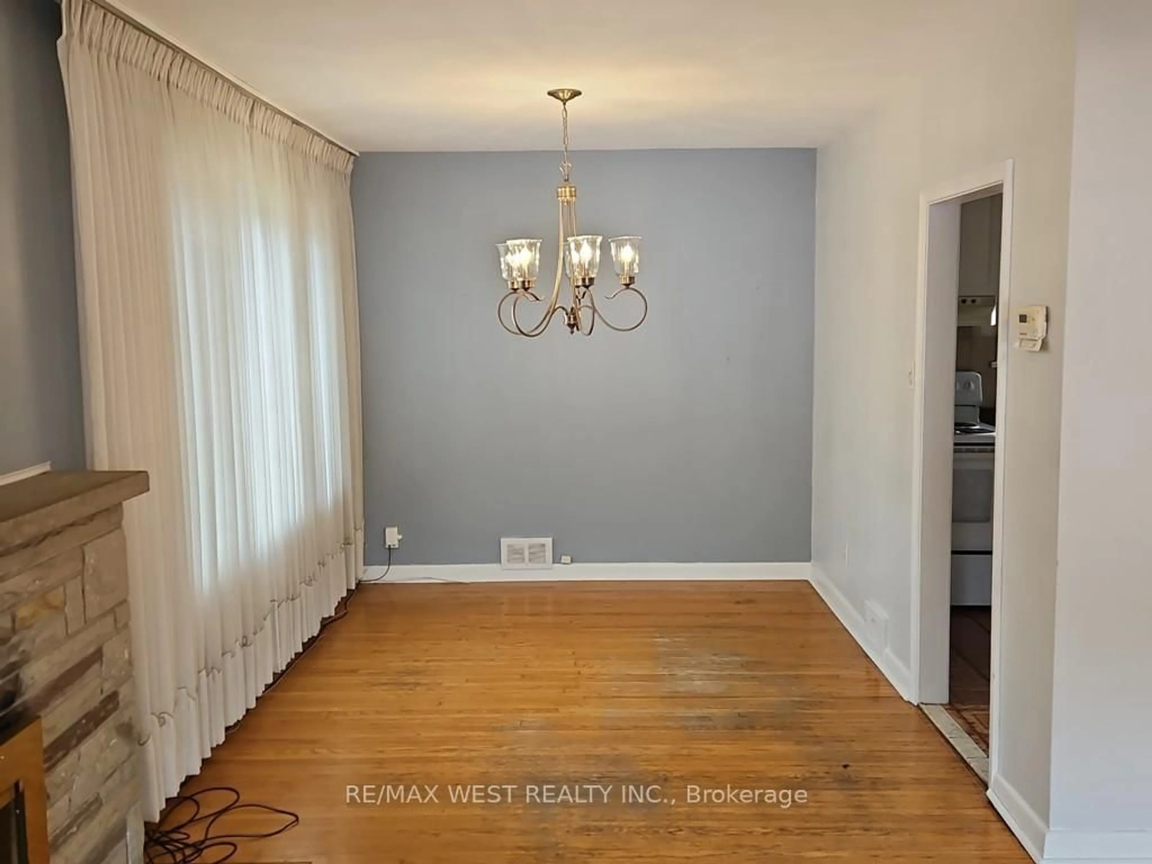 Unknown for 30 Golfwood Hts, Toronto Ontario M9P 3M1