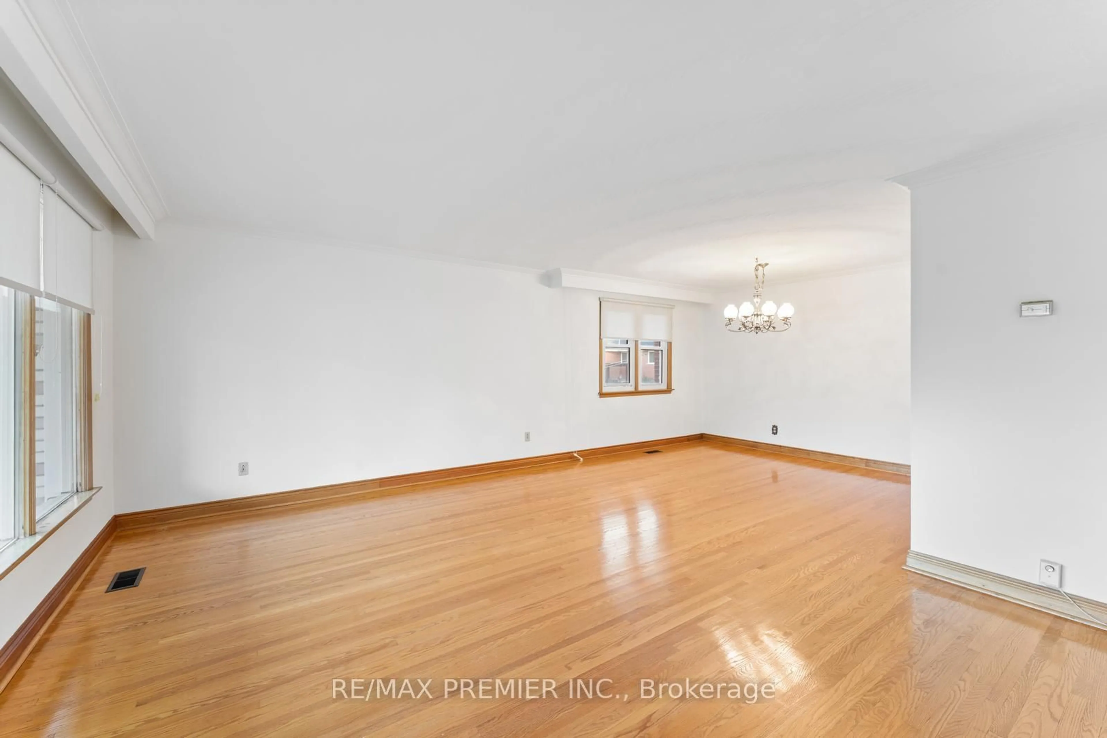 A pic of a room for 75 Monclova Rd, Toronto Ontario M3M 1N9