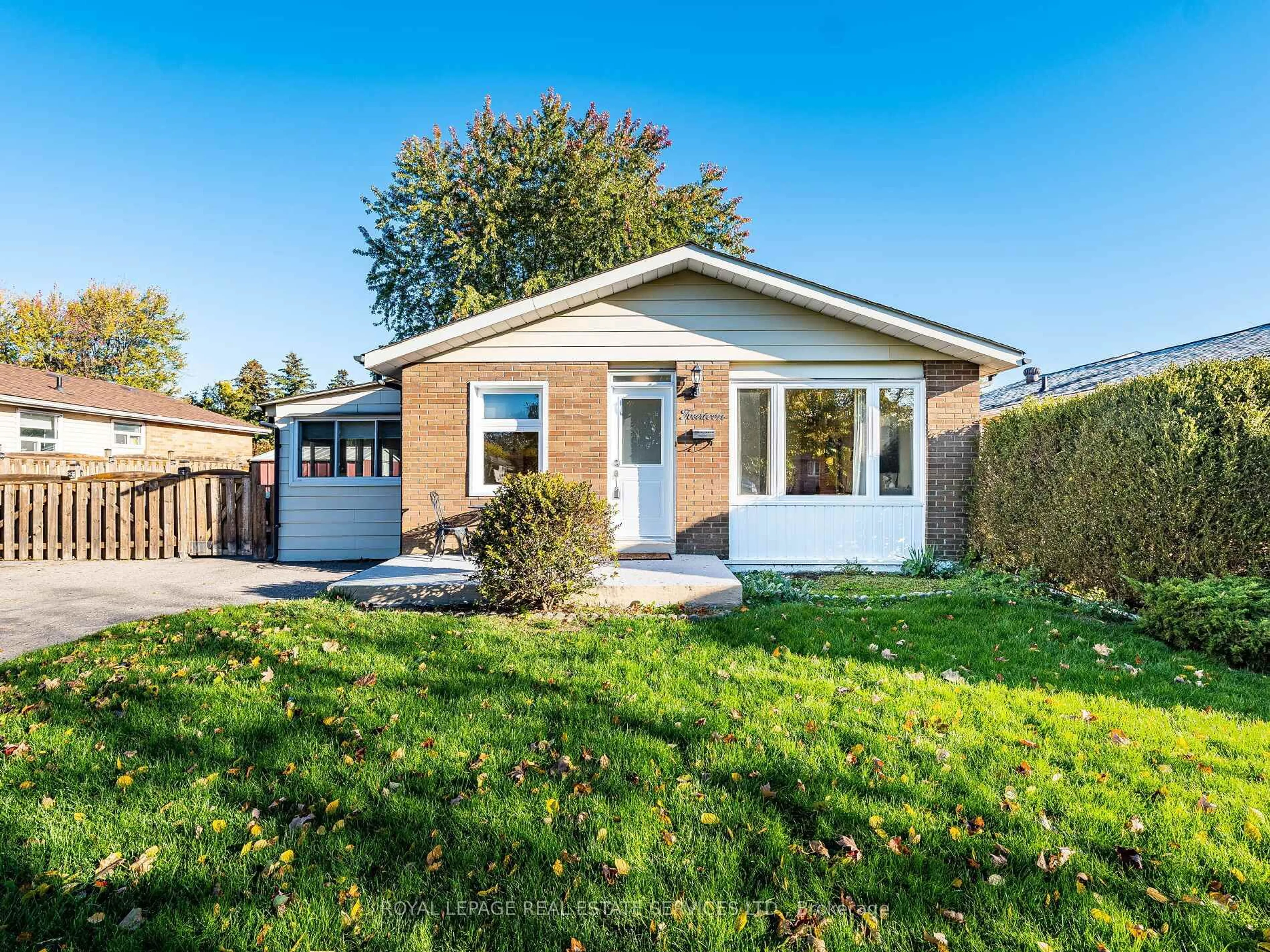 Home with vinyl exterior material, street for 14 Finchley Cres, Brampton Ontario L6T 3P5