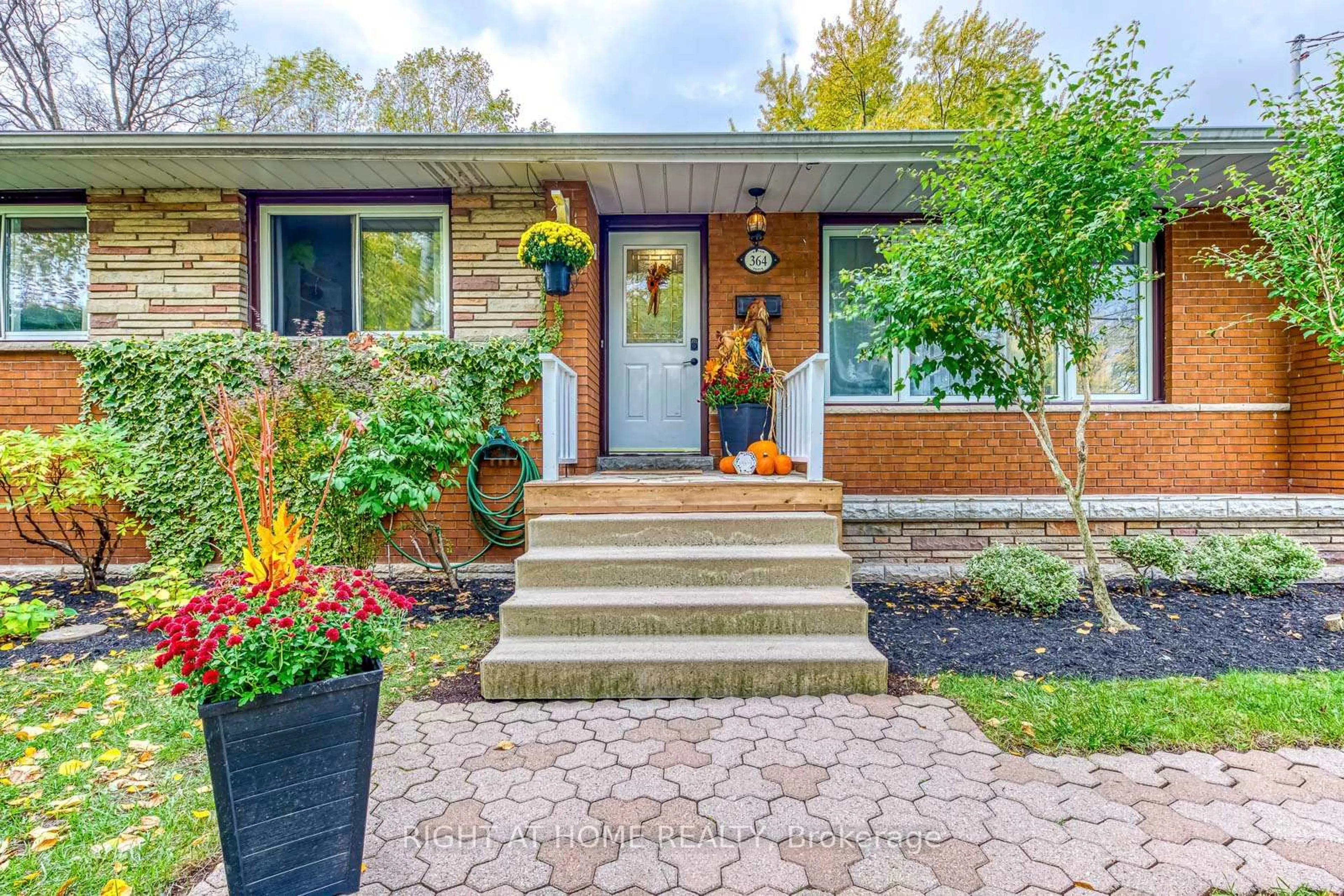 Home with brick exterior material, street for 364 Bevan Dr, Burlington Ontario L7L 4L4