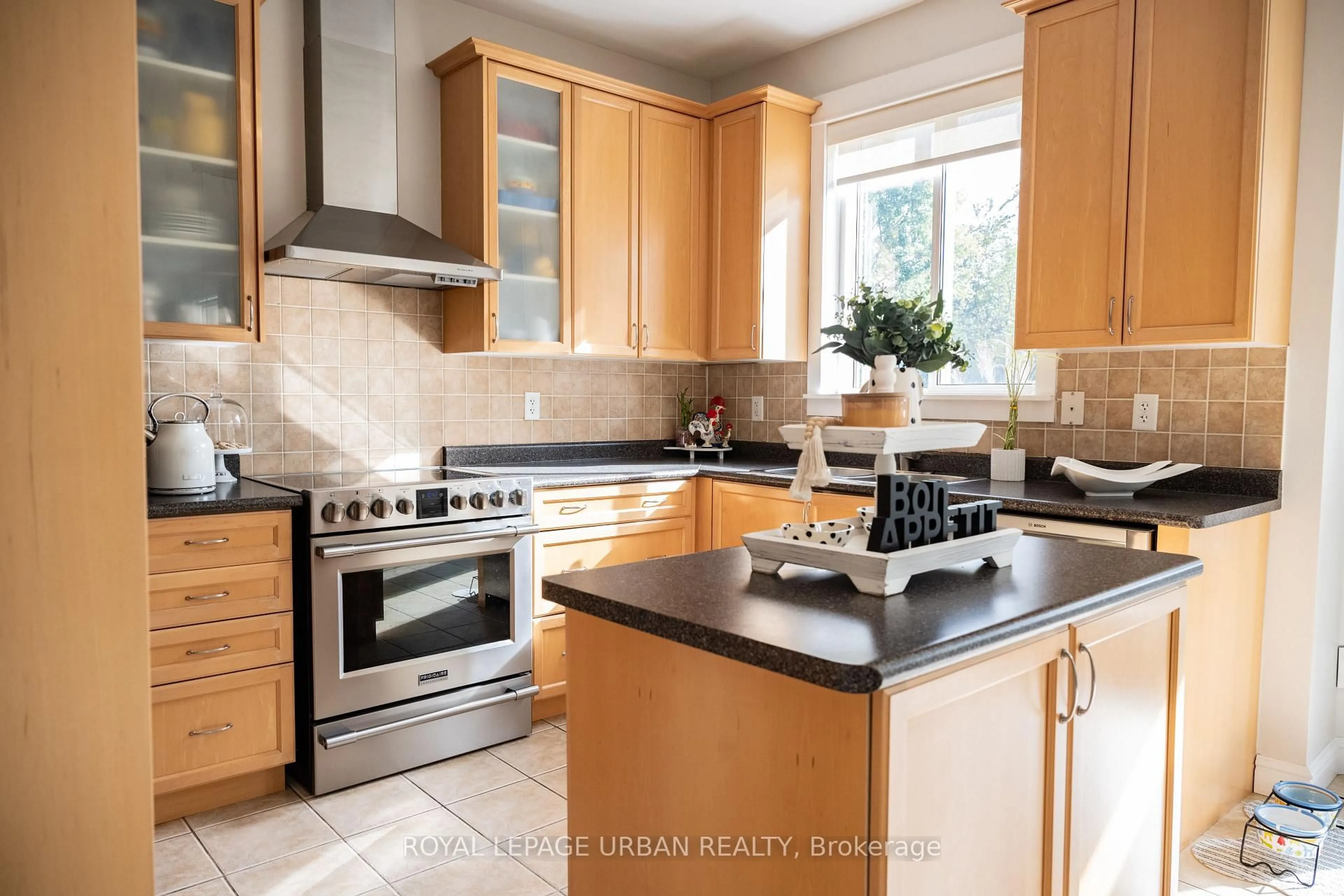 Unknown for 27 Lightheart Dr, Caledon Ontario L7C 1E3