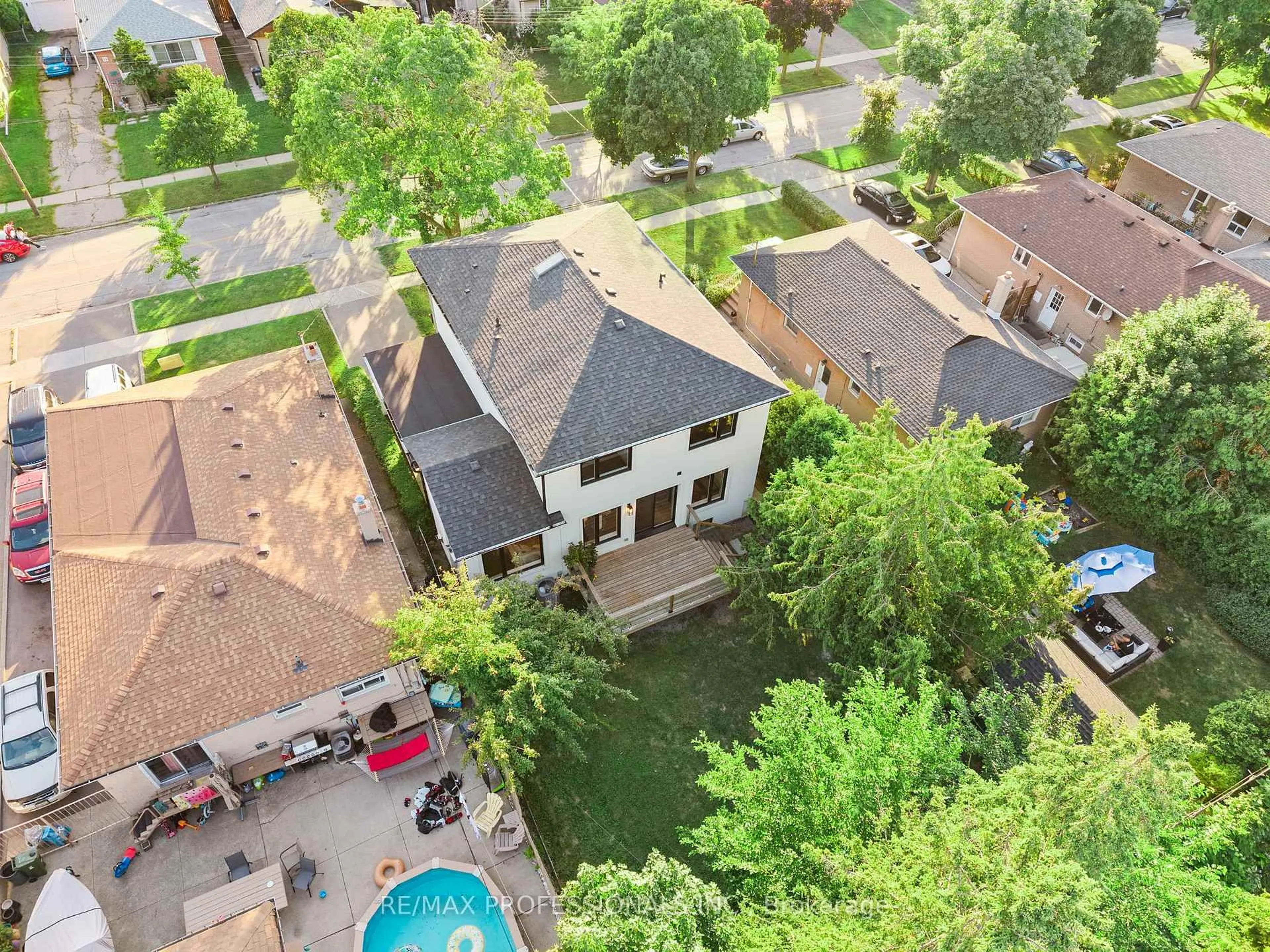 A pic from outside/outdoor area/front of a property/back of a property/a pic from drone, street for 11 Odessa Ave, Toronto Ontario M9C 4J7