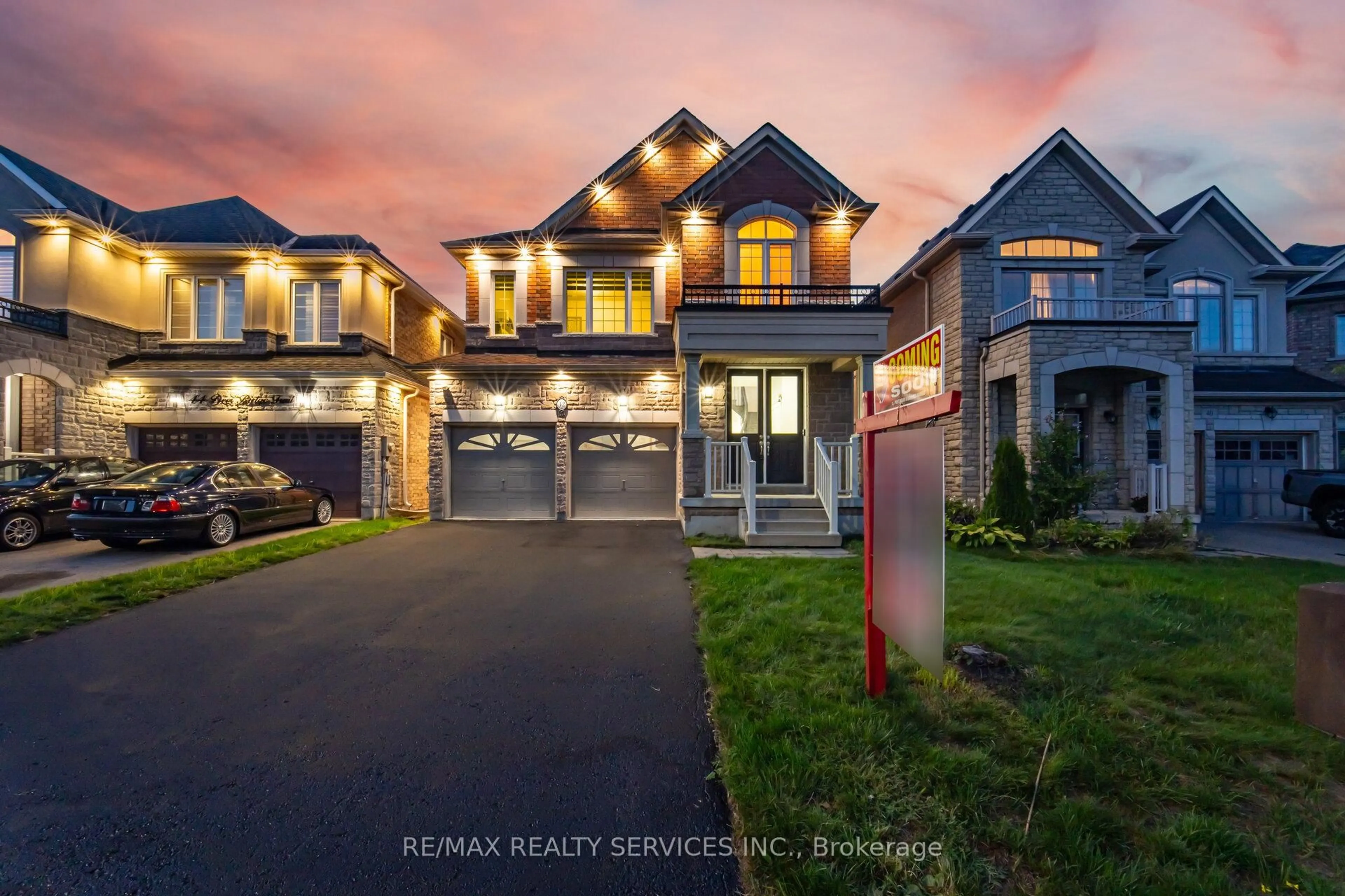 Home with brick exterior material, street for 42 Deer Ridge Tr, Caledon Ontario L7C 3Z6