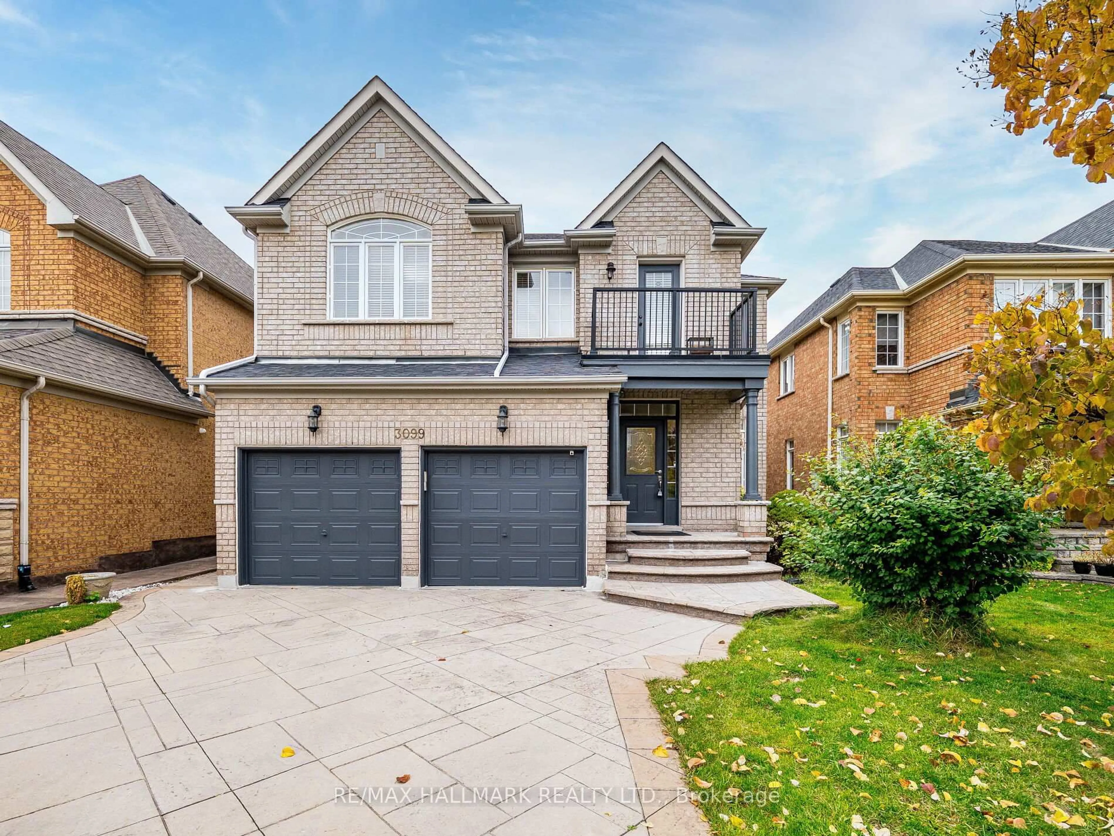 Home with brick exterior material, street for 3099 Velmar Dr, Mississauga Ontario L5M 6W3