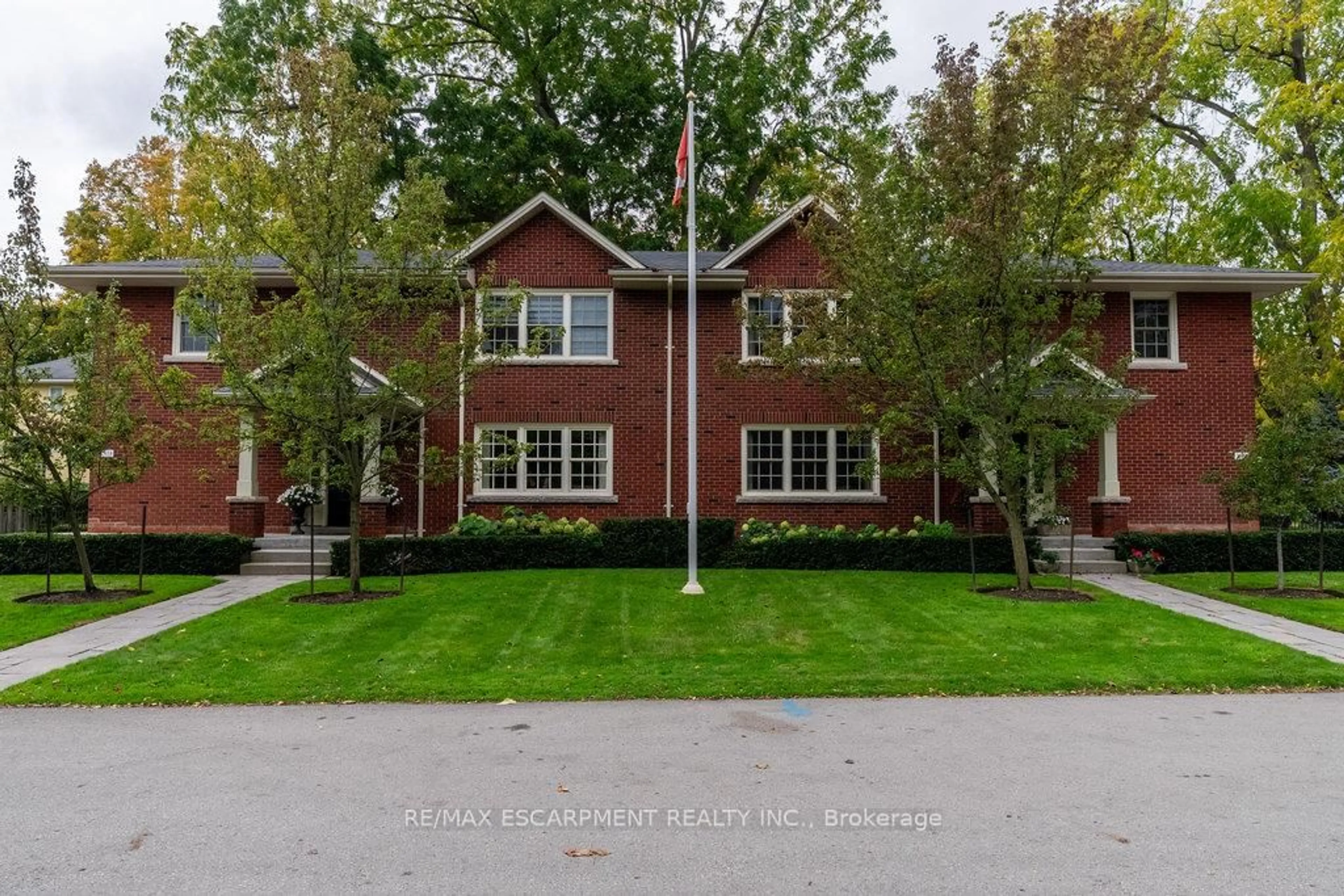 Home with brick exterior material, street for 232 St. Paul St, Burlington Ontario L7R 3J6