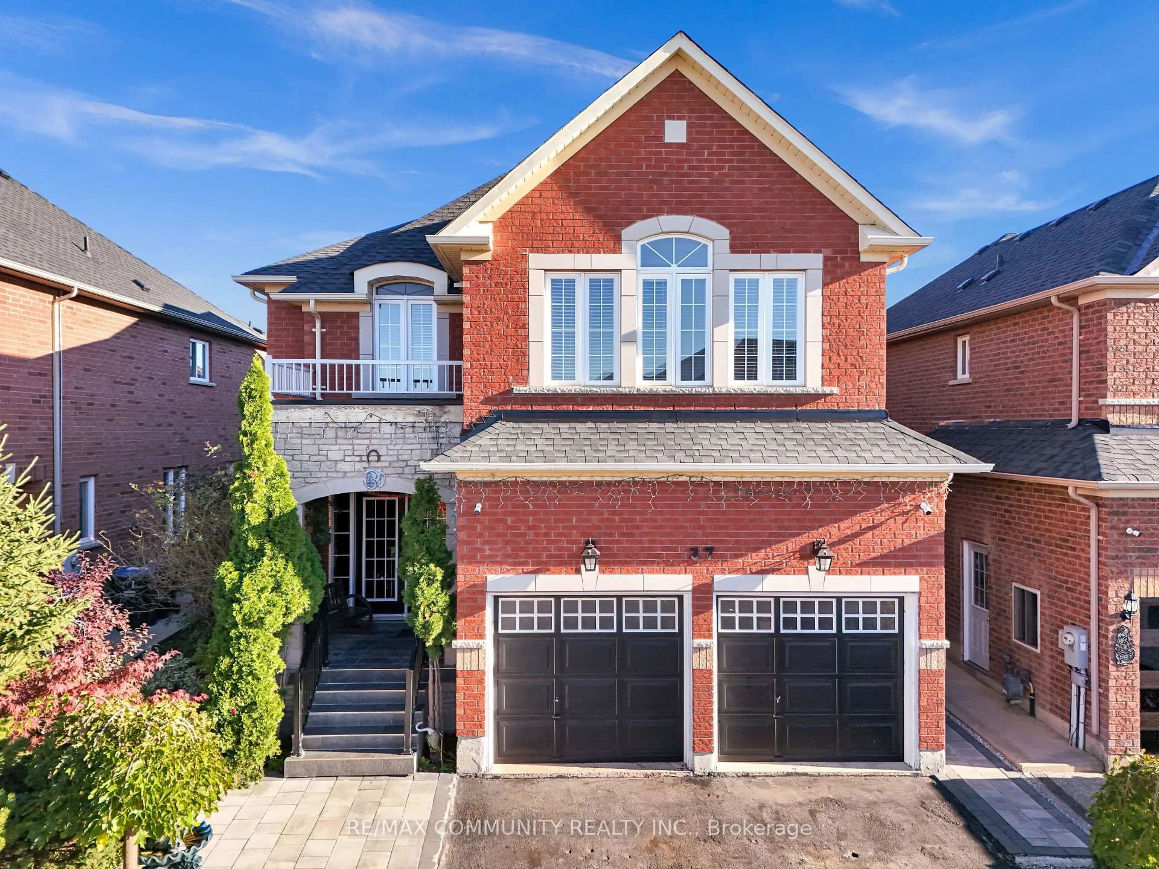 Home with brick exterior material, street for 37 Denim Dr, Brampton Ontario L6P 2R3