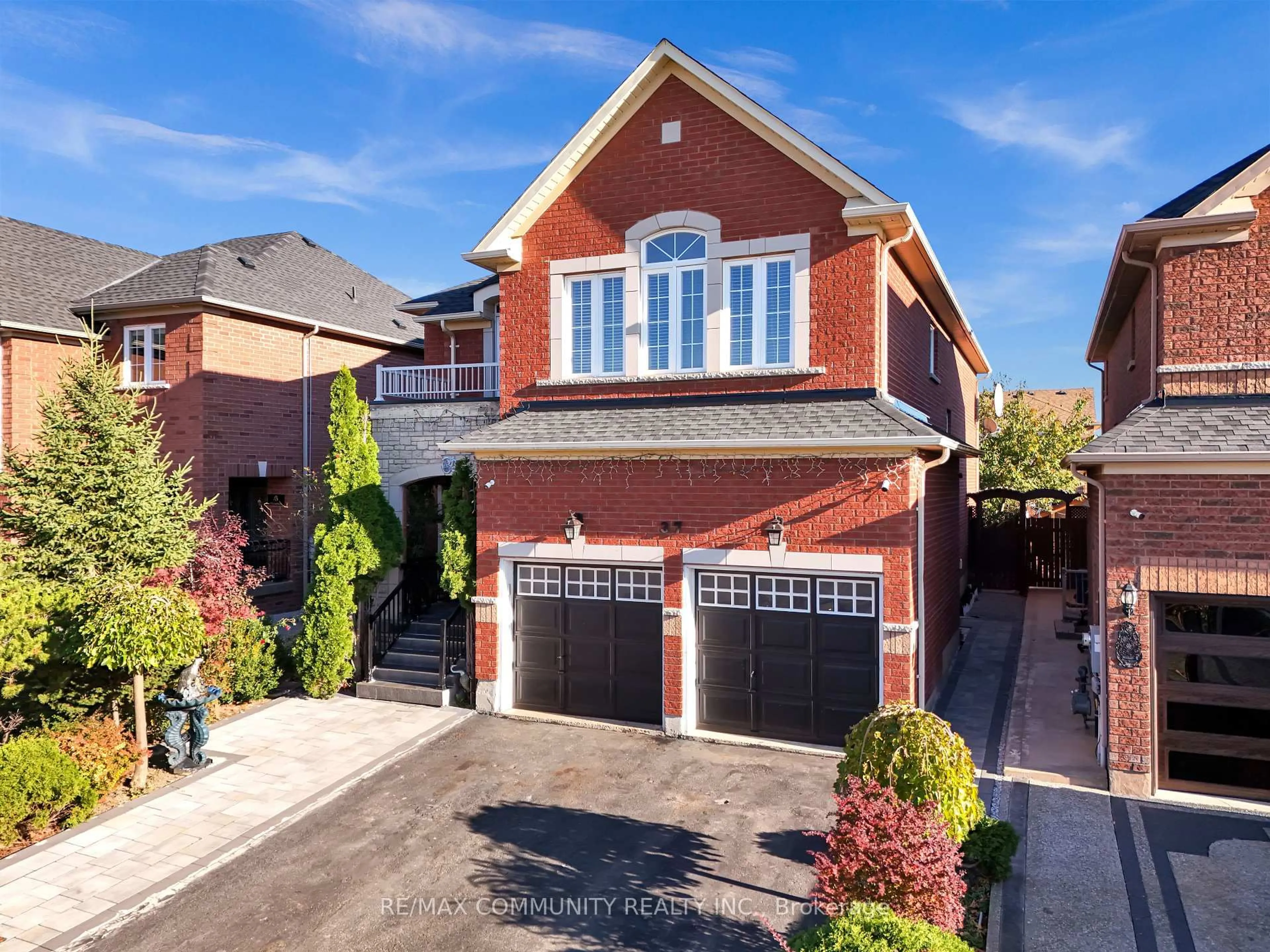 Home with brick exterior material, street for 37 Denim Dr, Brampton Ontario L6P 2R3