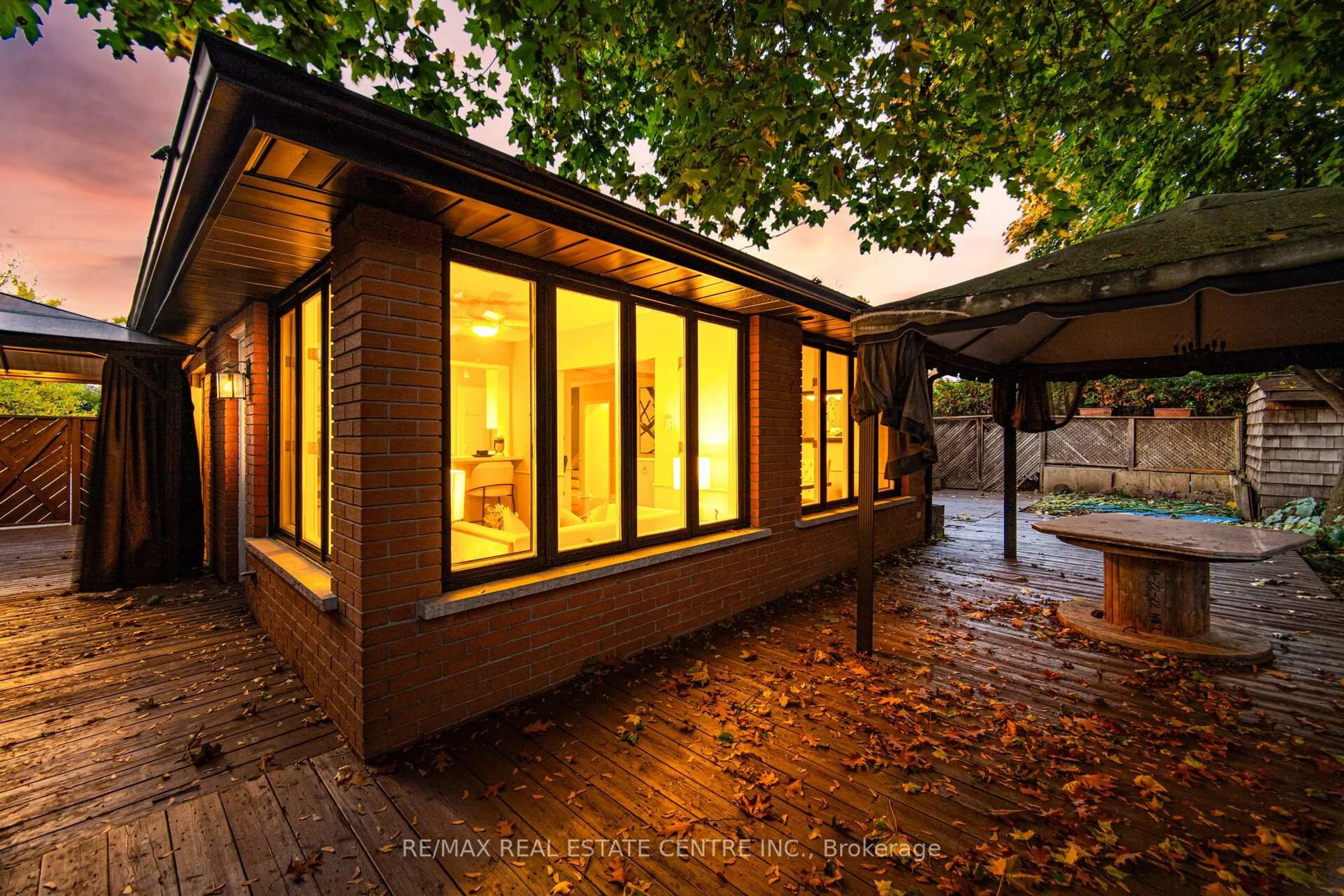 Unknown for 5288 Mericourt Rd, Burlington Ontario L7L 3R3