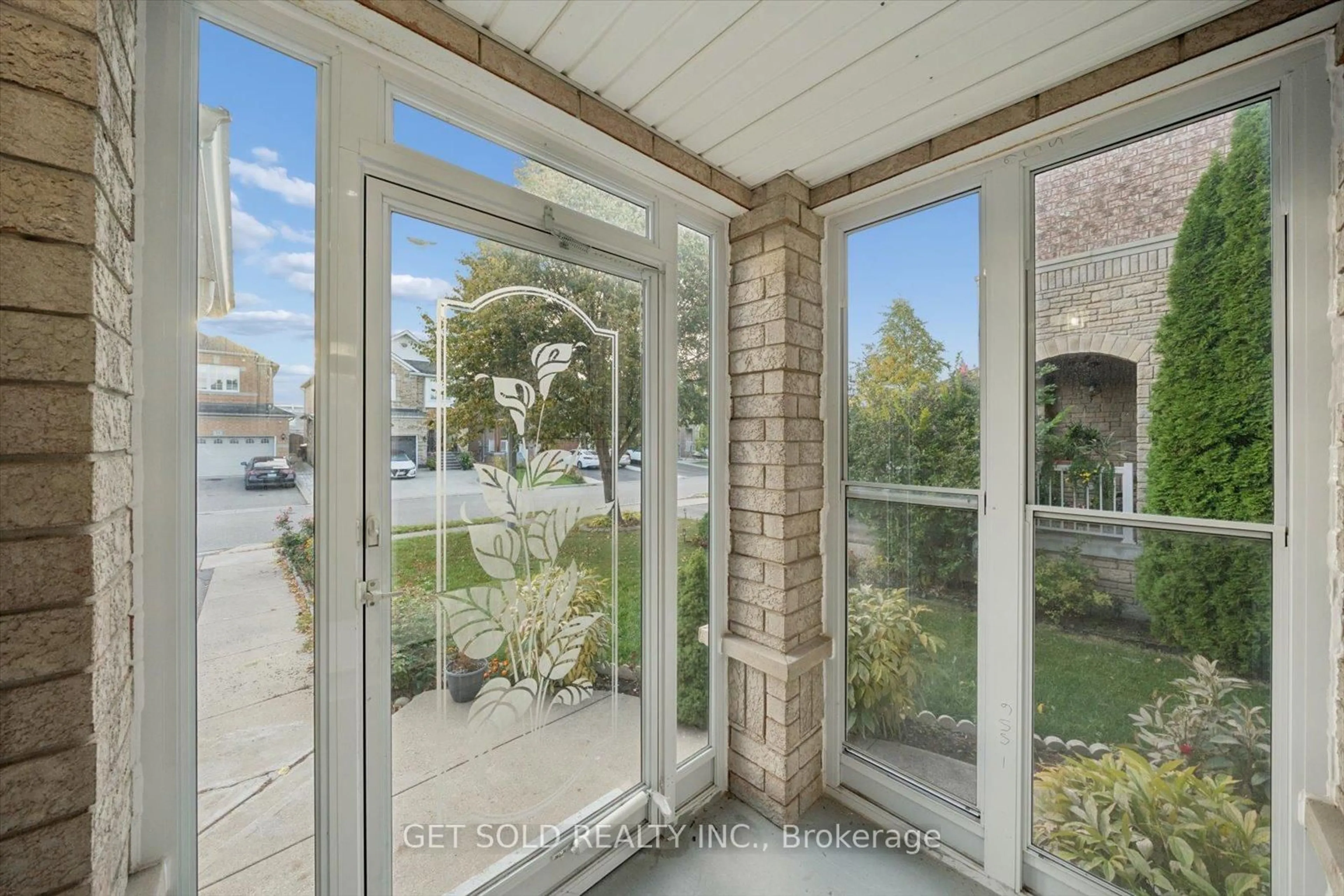 Unknown for 36 Field Thistle Dr, Brampton Ontario L6R 3A8