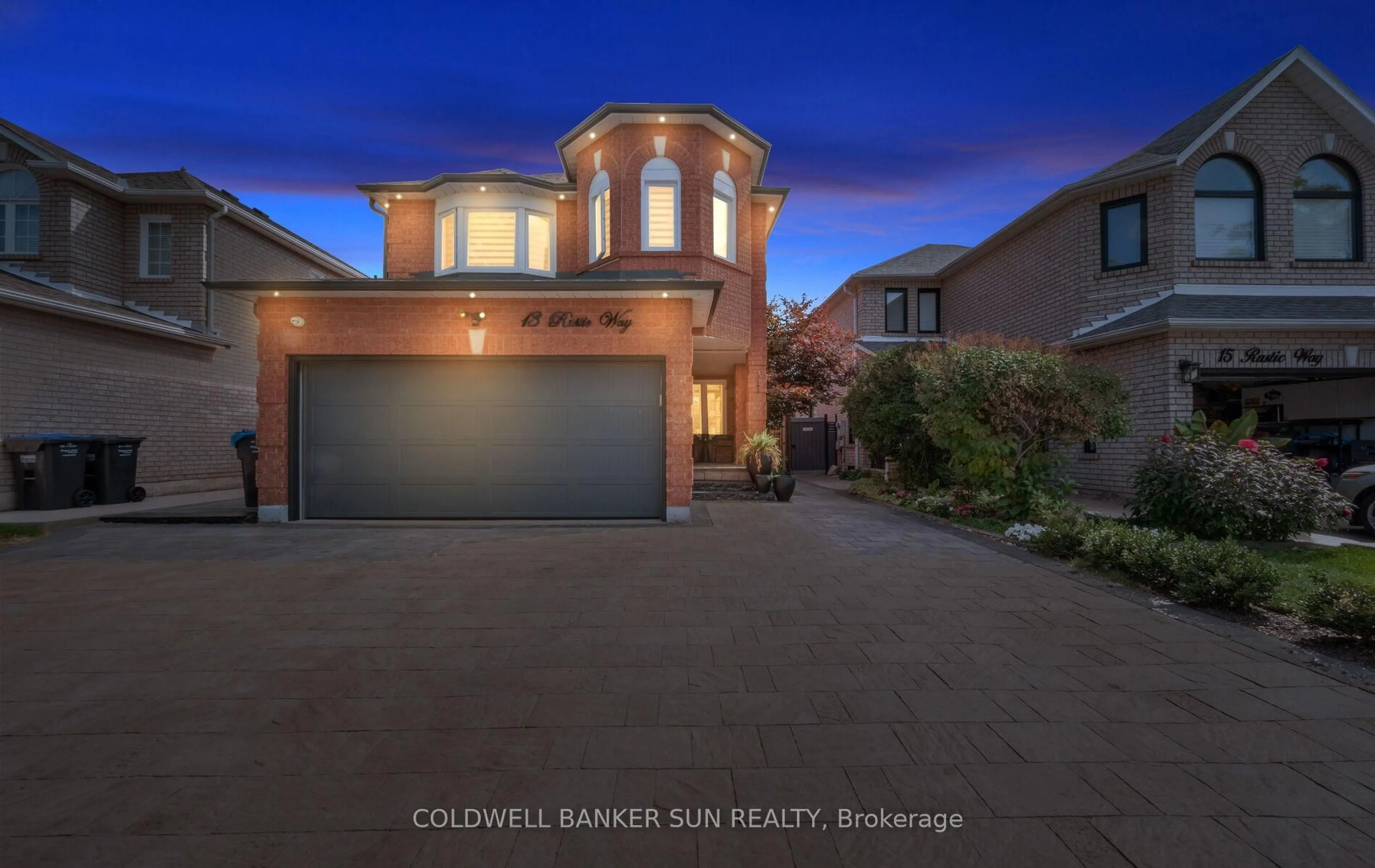A pic from outside/outdoor area/front of a property/back of a property/a pic from drone, street for 13 Rustic Way, Caledon Ontario L7E 1X4