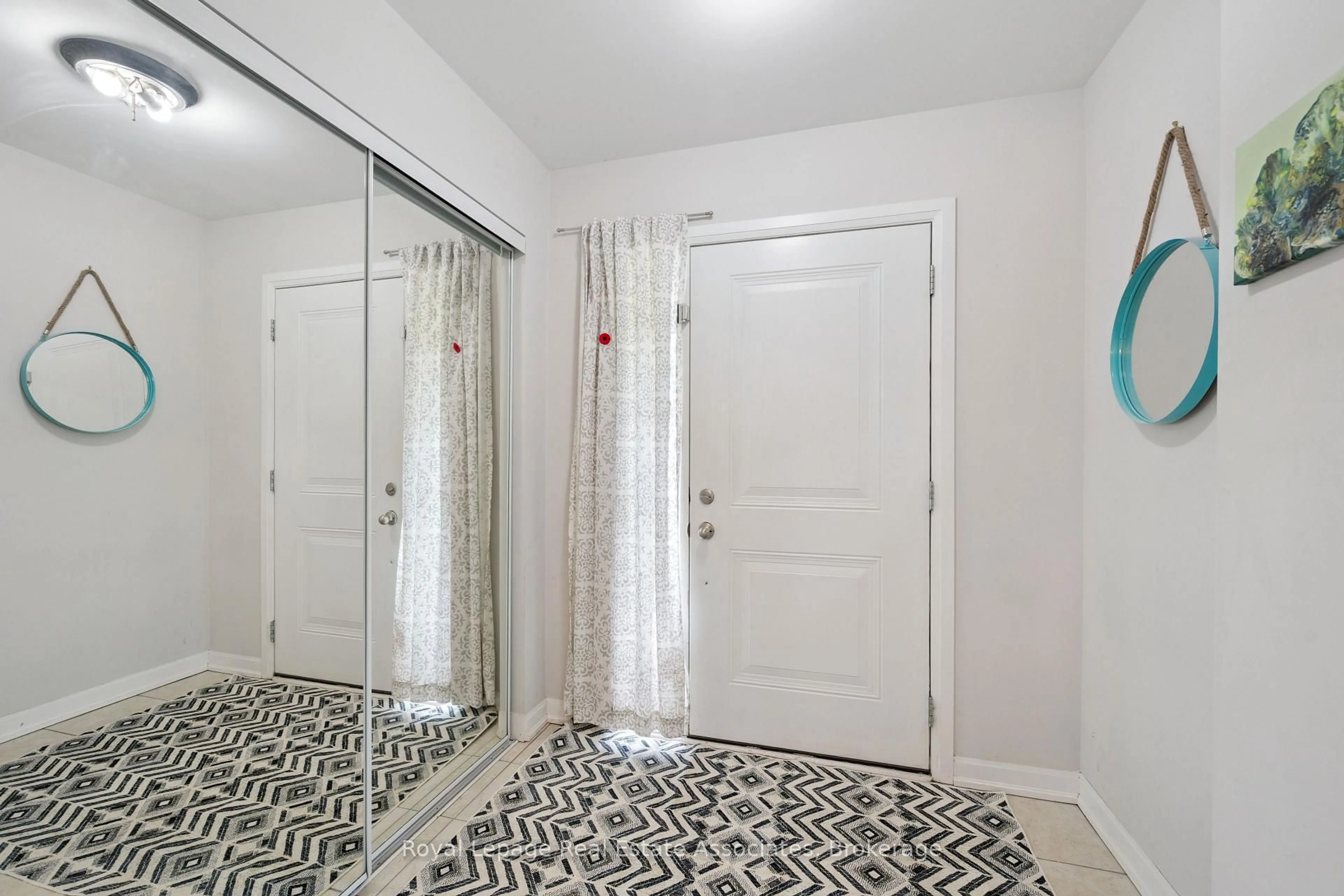 Unknown for 165 Hampshire Way #71, Milton Ontario L9T 8M7