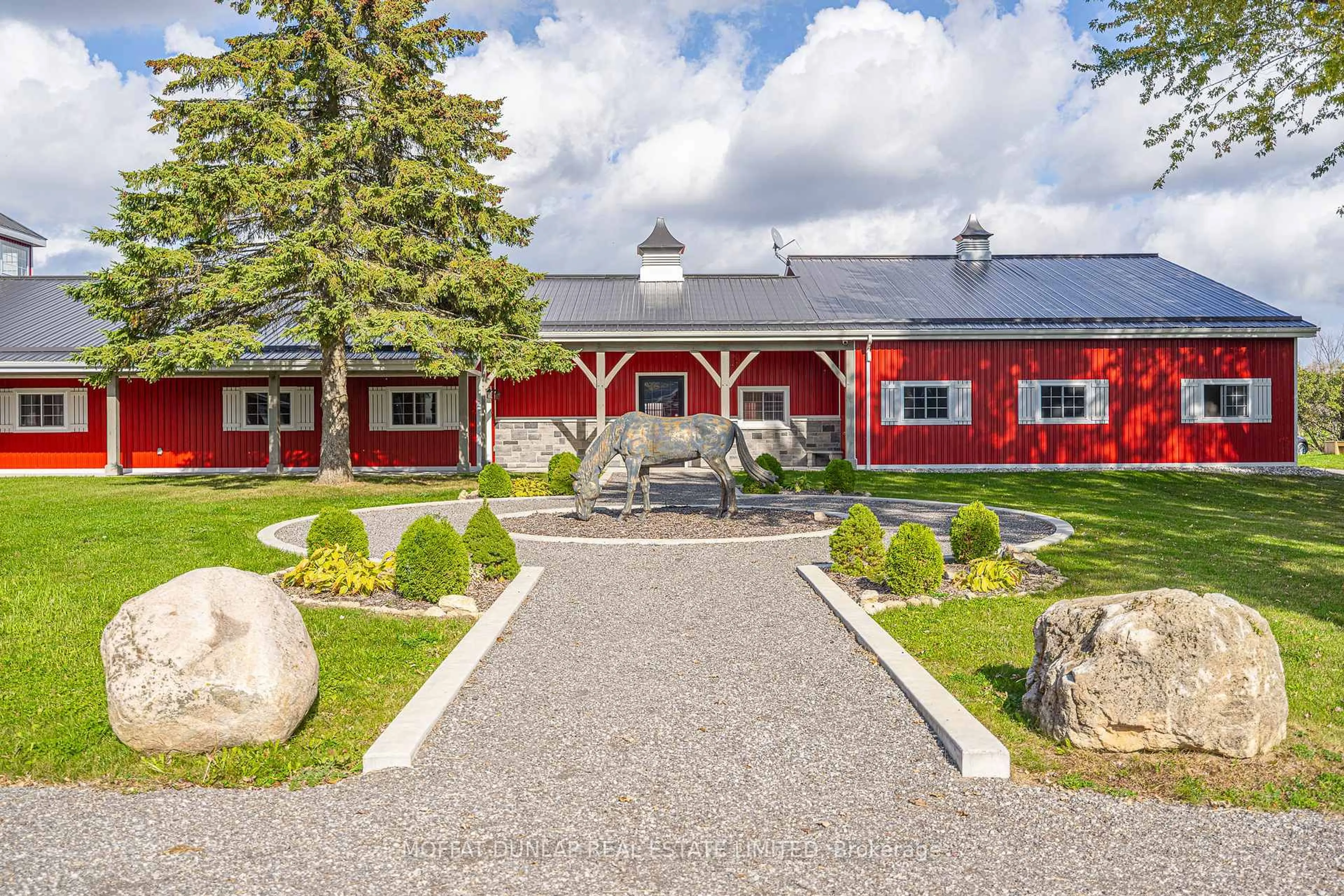 Patio, unknown for 18095 Horseshoe Hill Rd, Caledon Ontario L7K 2B8